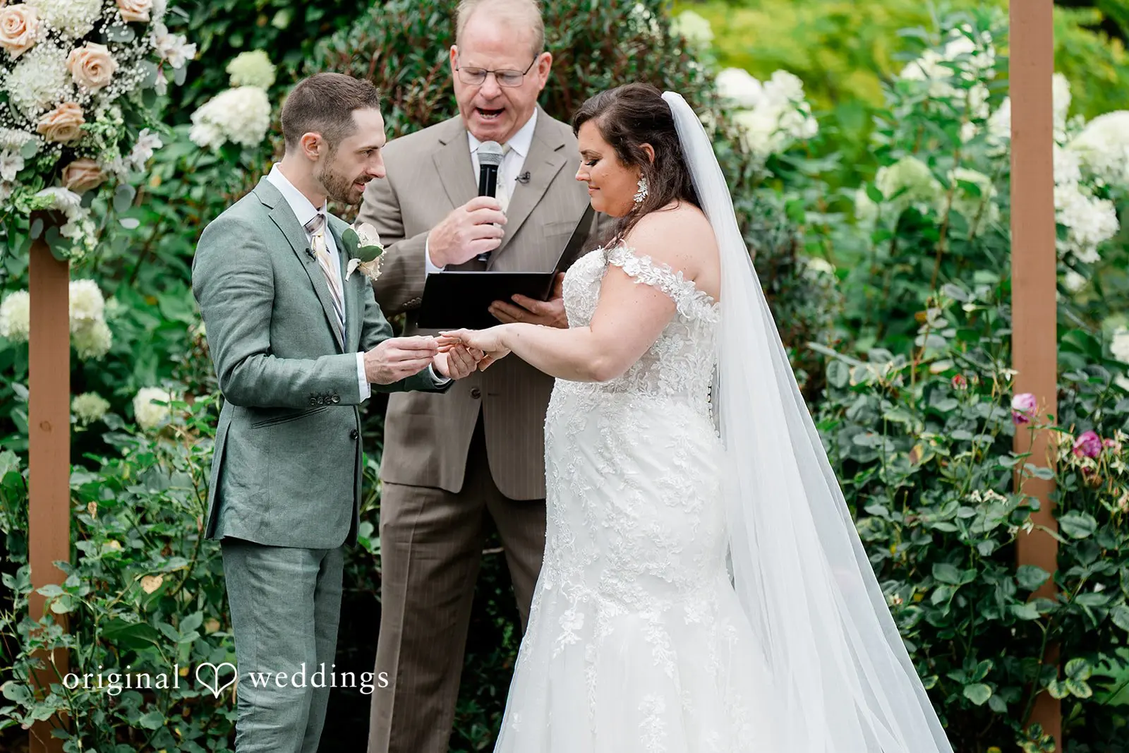 Amanda + Benjamin Froggsong Gardens Wedding // Amanda & Benjamin -