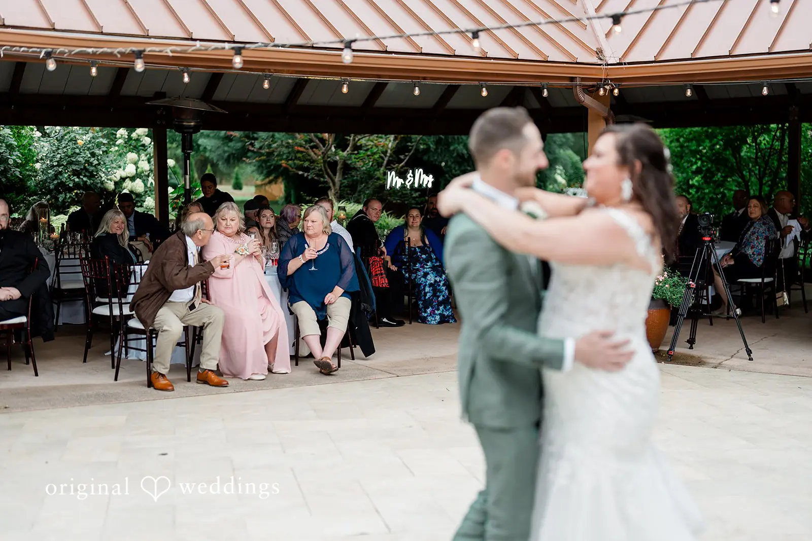 Amanda + Benjamin Froggsong Gardens Wedding // Amanda & Benjamin -