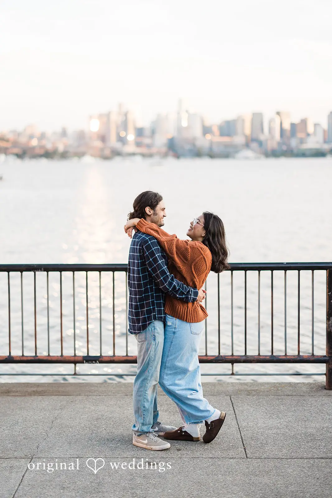 Taylor + Isaiah Gas Works Park Engagement // Taylor & Isaiah -