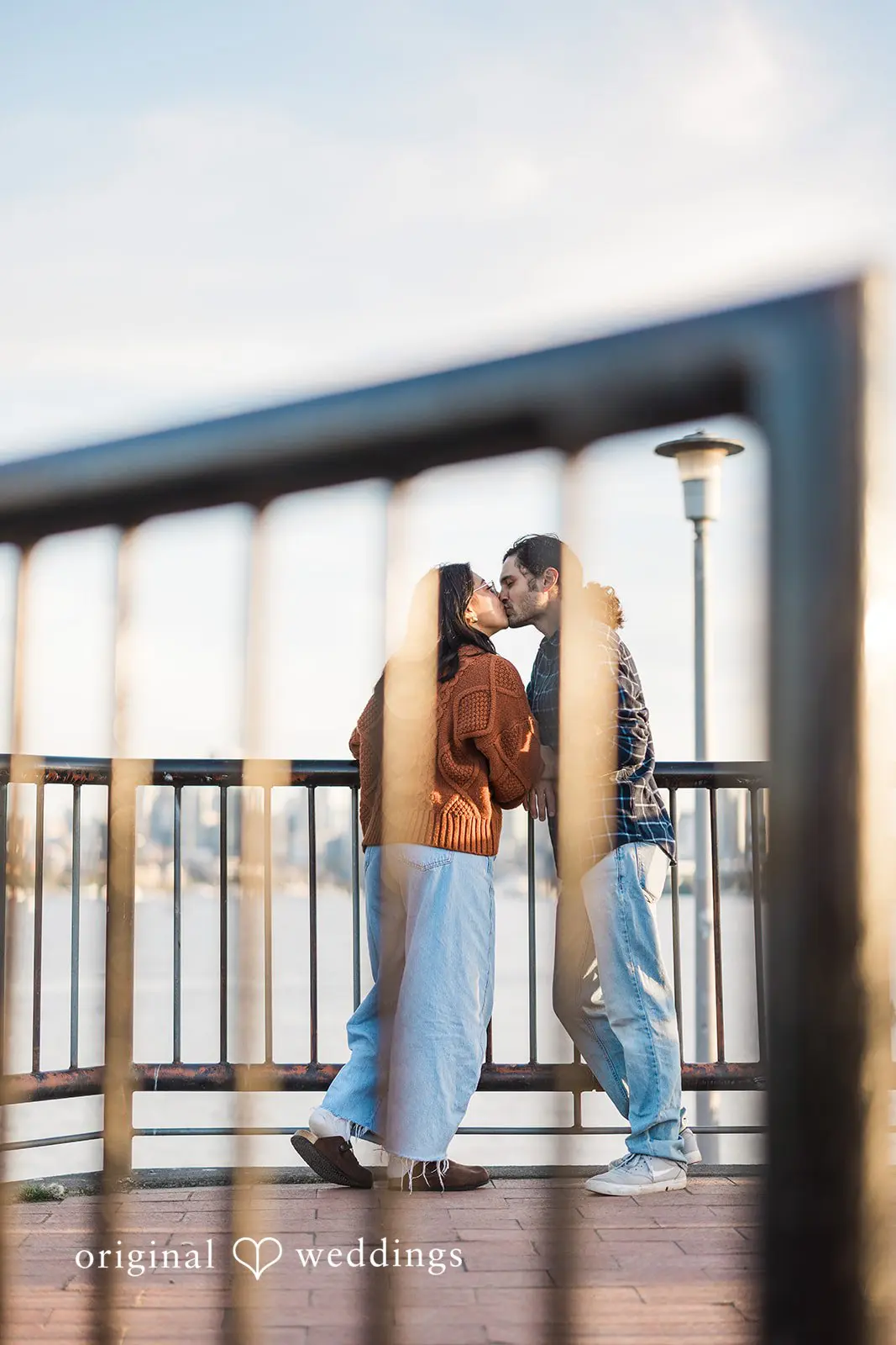 Taylor + Isaiah Gas Works Park Engagement // Taylor & Isaiah -