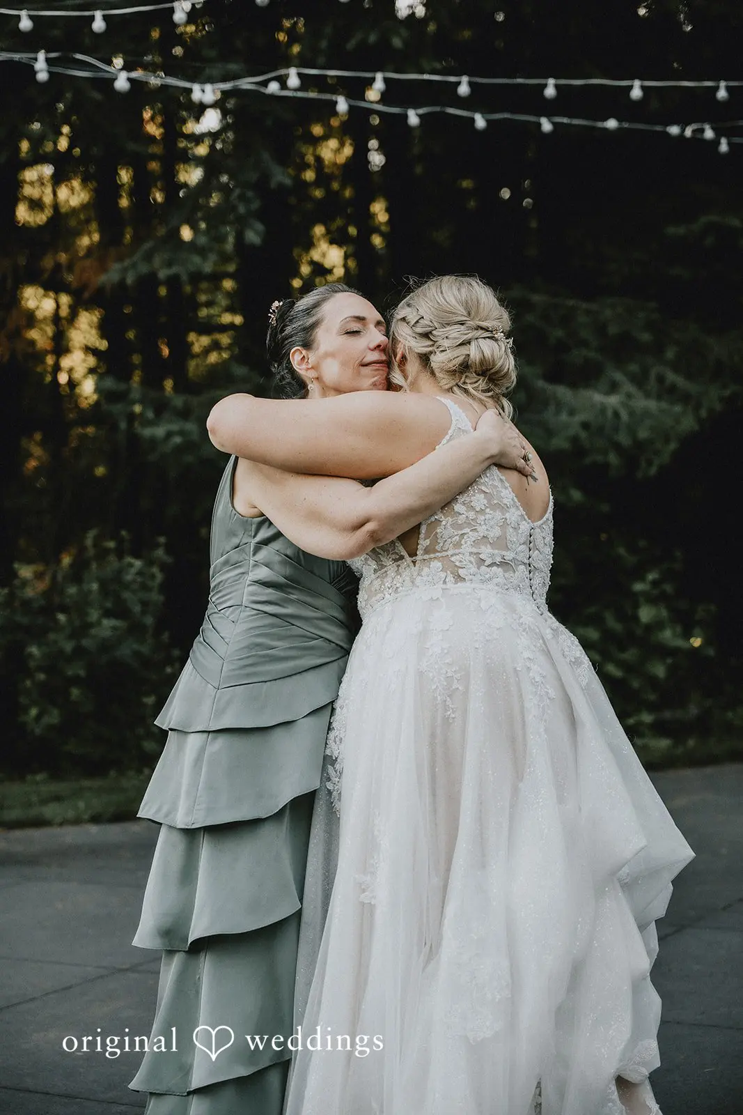 Daphne + Daniel Gorge Crest Vineyards Wedding // Daphne & Daniel -