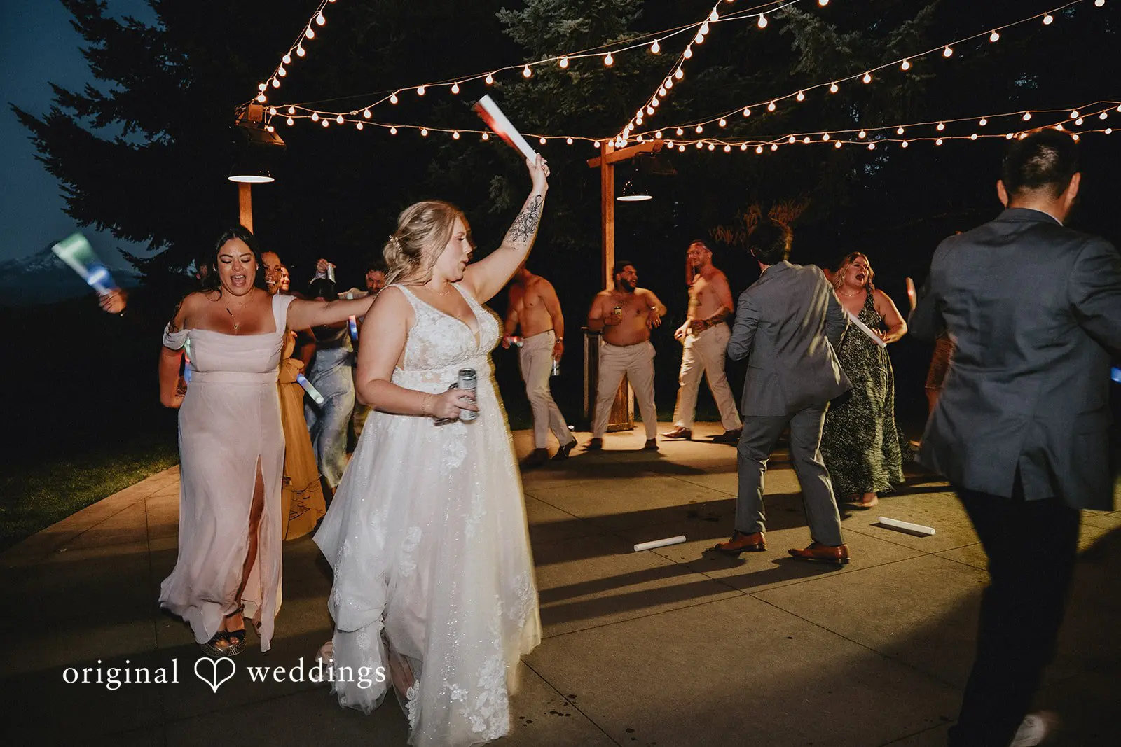 Daphne + Daniel Gorge Crest Vineyards Wedding // Daphne & Daniel -