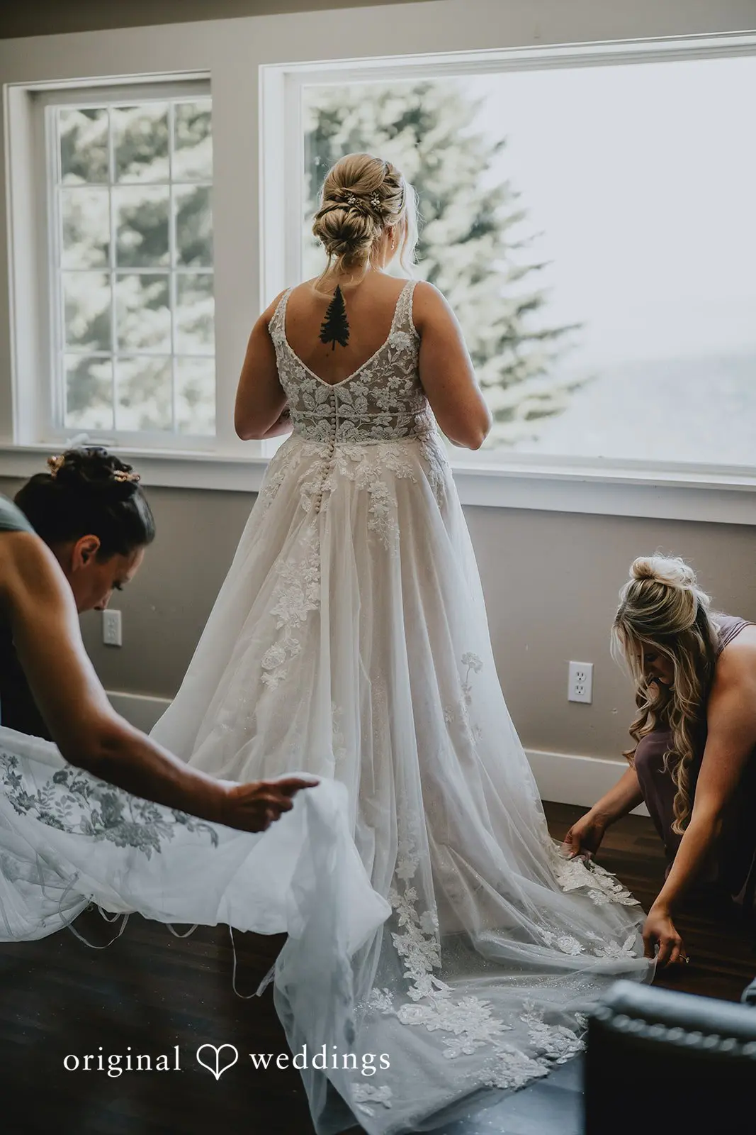 Daphne + Daniel Gorge Crest Vineyards Wedding // Daphne & Daniel -
