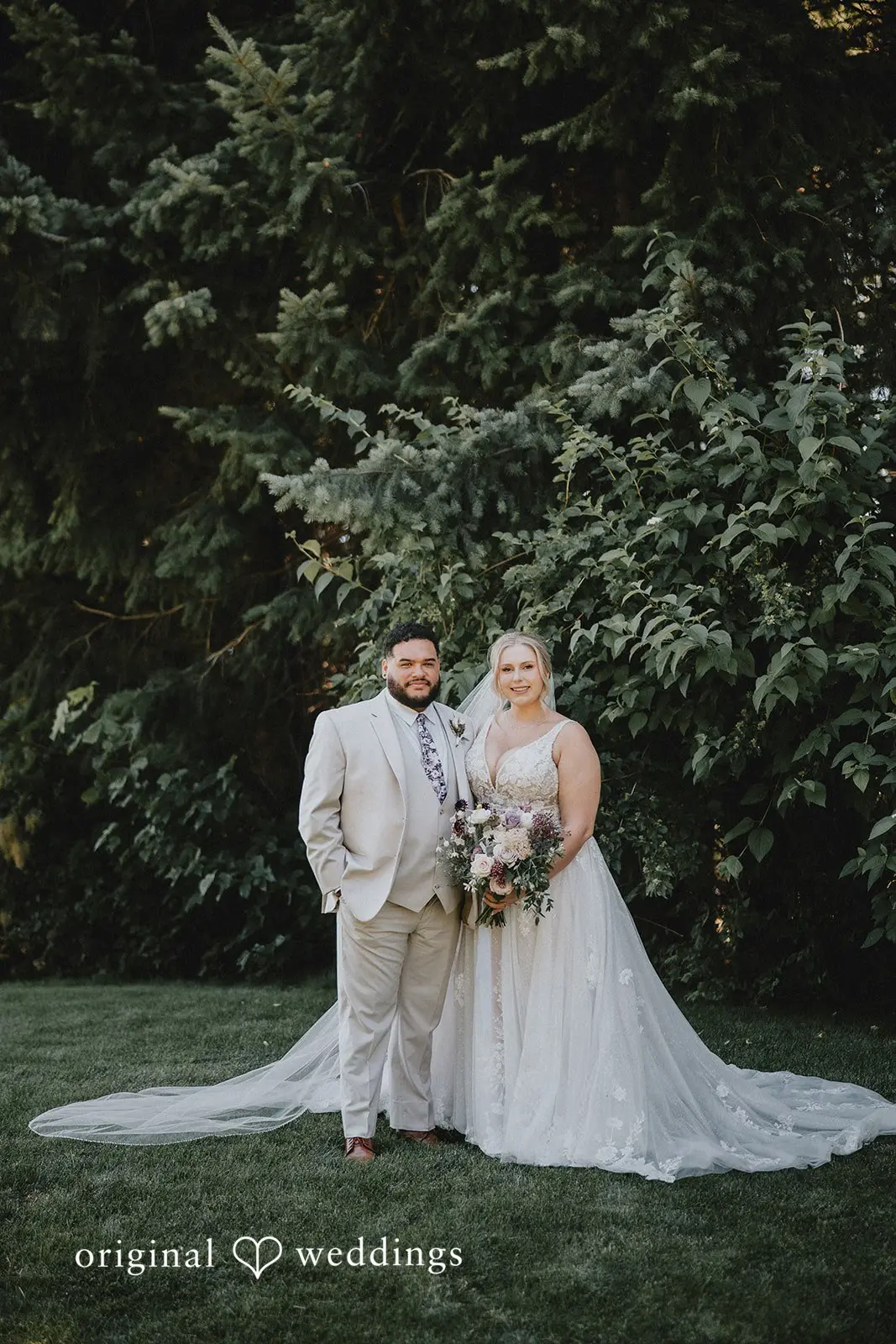 Daphne + Daniel Gorge Crest Vineyards Wedding // Daphne & Daniel -
