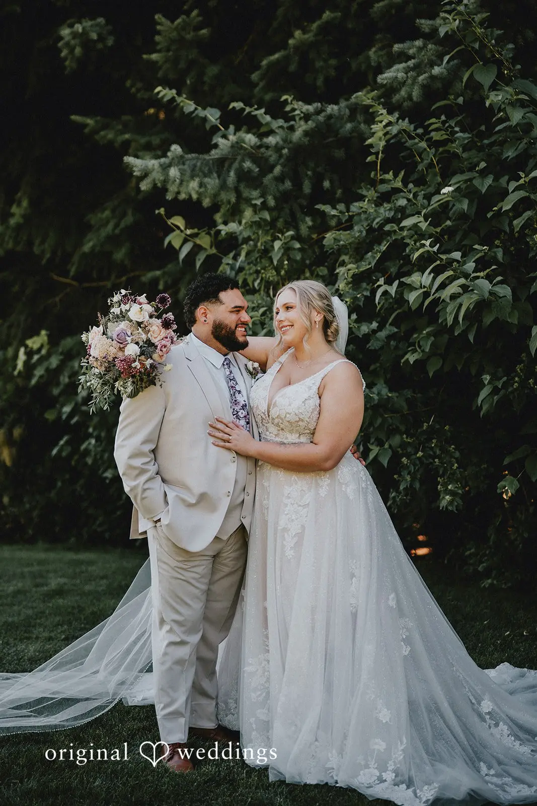 Daphne + Daniel Gorge Crest Vineyards Wedding // Daphne & Daniel -