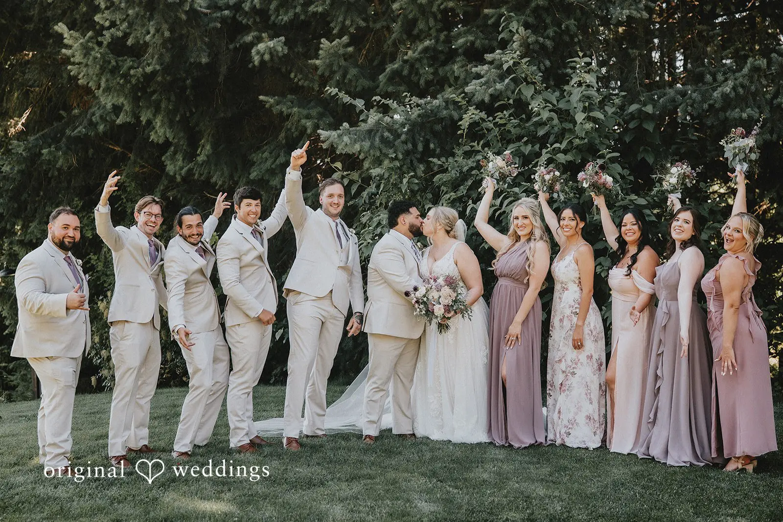 Daphne + Daniel Gorge Crest Vineyards Wedding // Daphne & Daniel -