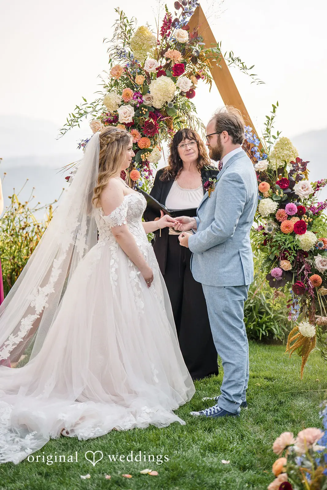 Becca + Ryan Gorge Crest Vineyards Wedding // Becca & Ryan -