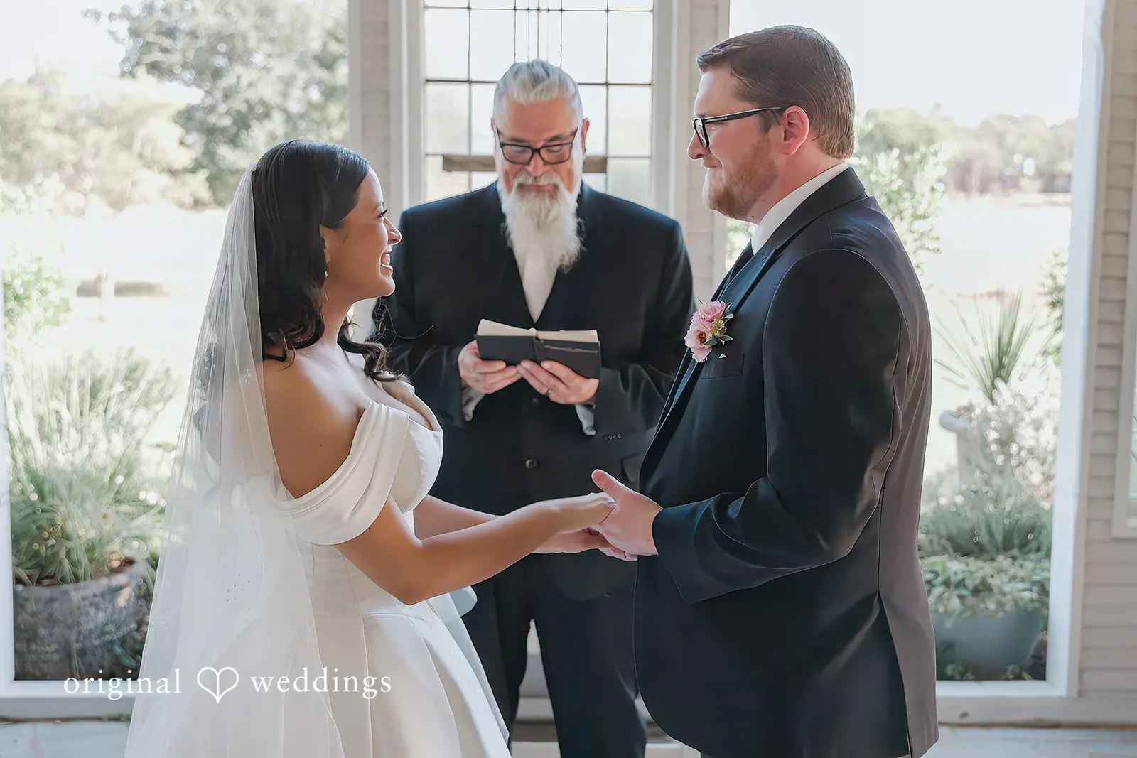 Ashley + Dylan Gruene Estate Wedding // Ashley & Dylan -