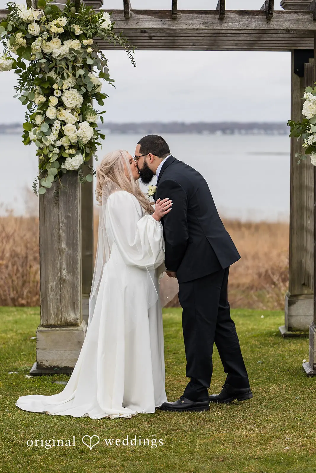 Harbor Lights Wedding // Victoria & Iziah -