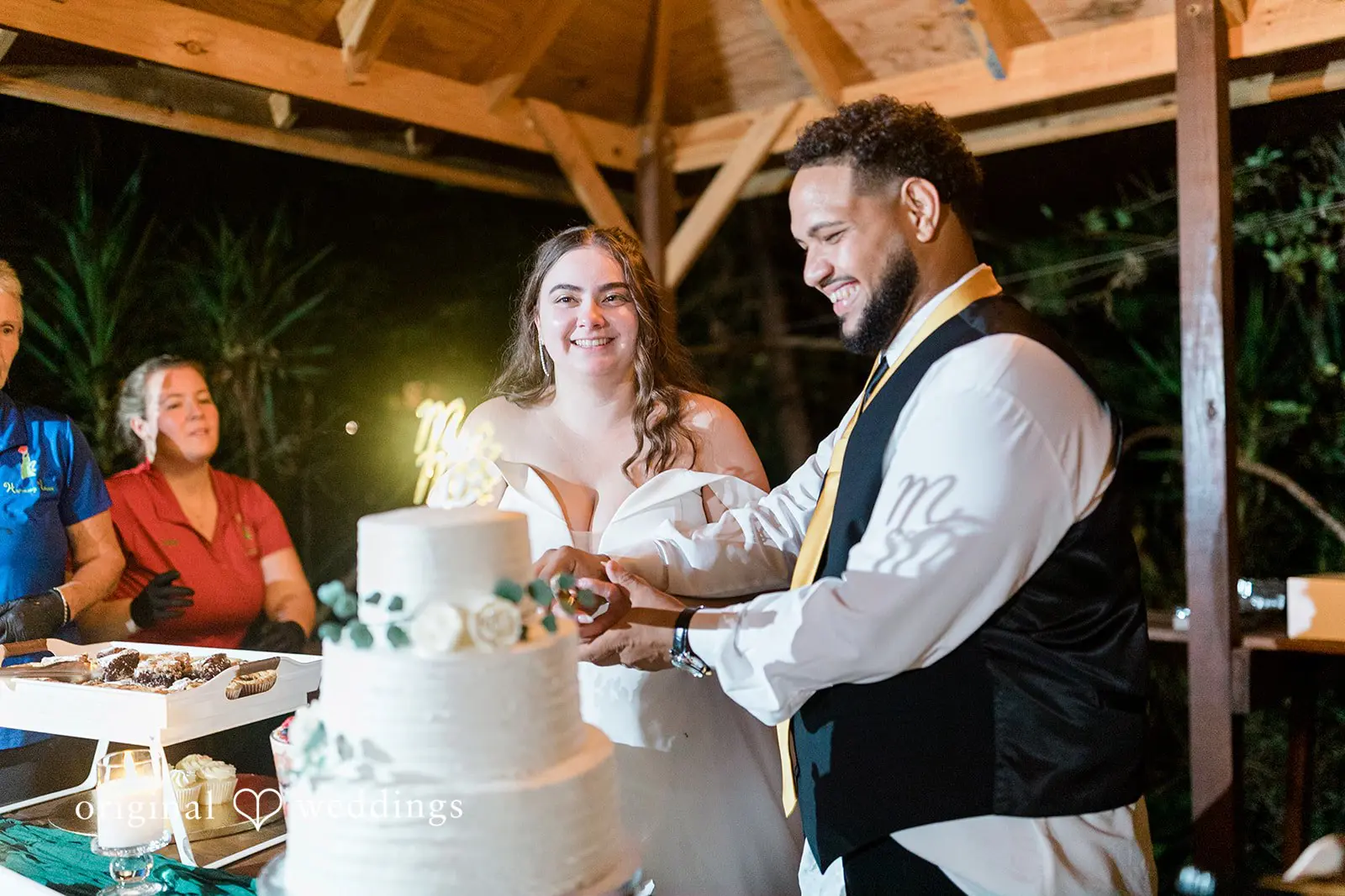 Karyn + Josue Harmony Gardens Wedding // Karyn & Josue -