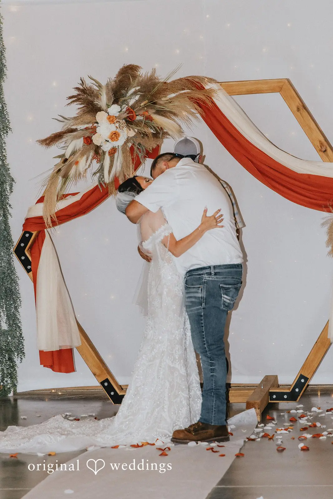 Roxanne + Joshua Hilltop Meadows Venue Wedding // Roxanne & Joshua -