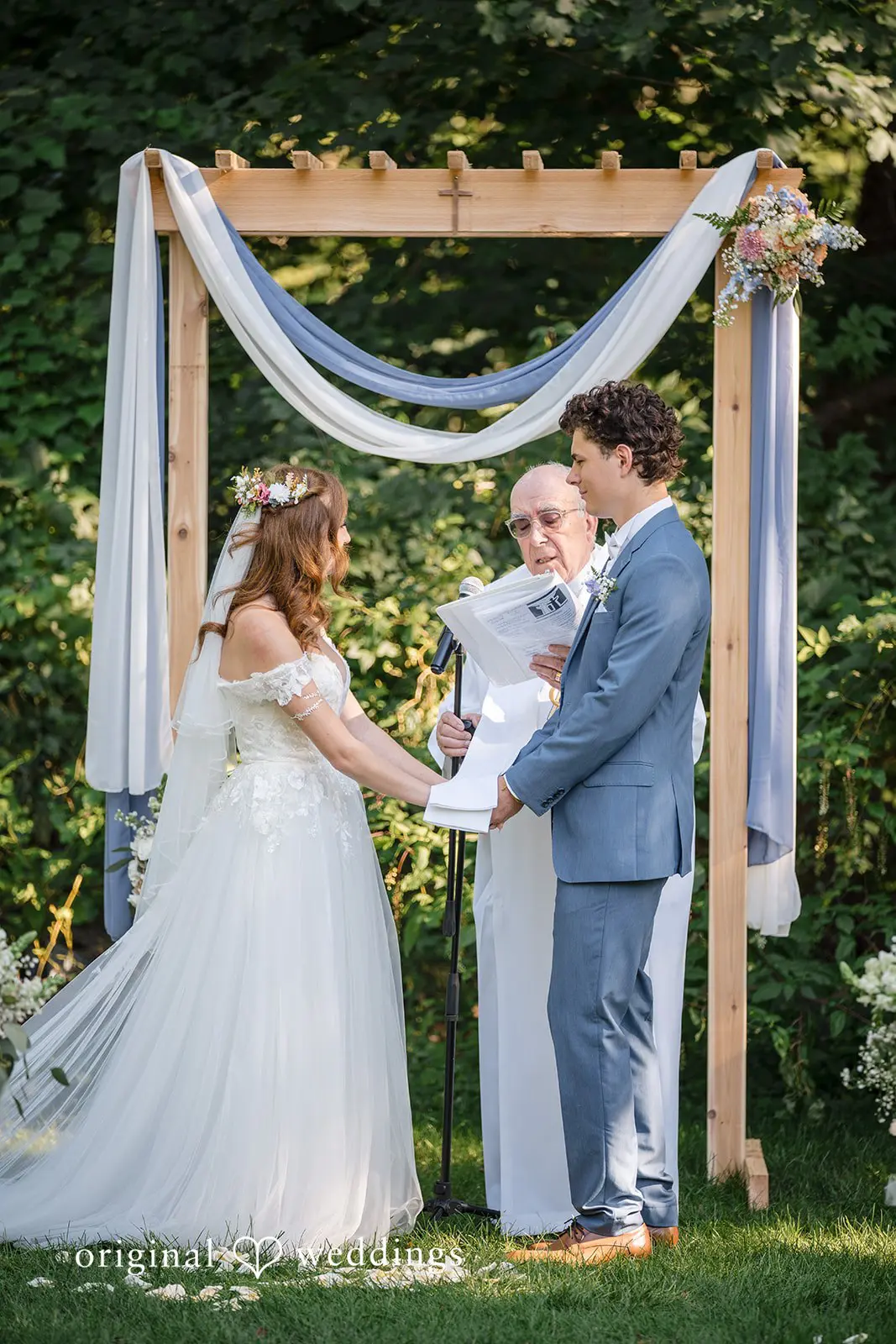 Zachary + Kaley Illinois Backyard Wedding // Kaley & Zachary -