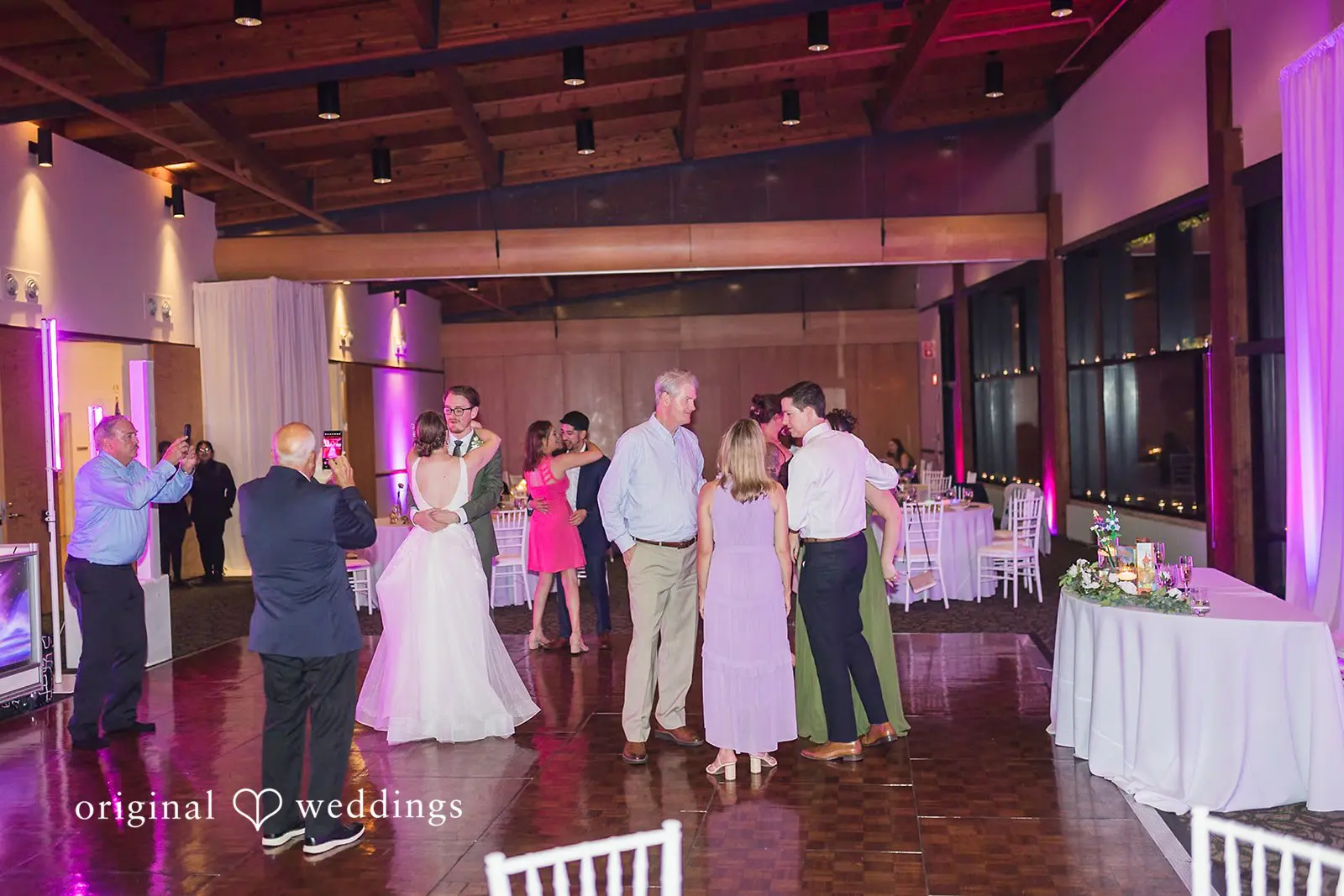 Melissa + Chris Independence Grove Wedding // Melissa & Chris -