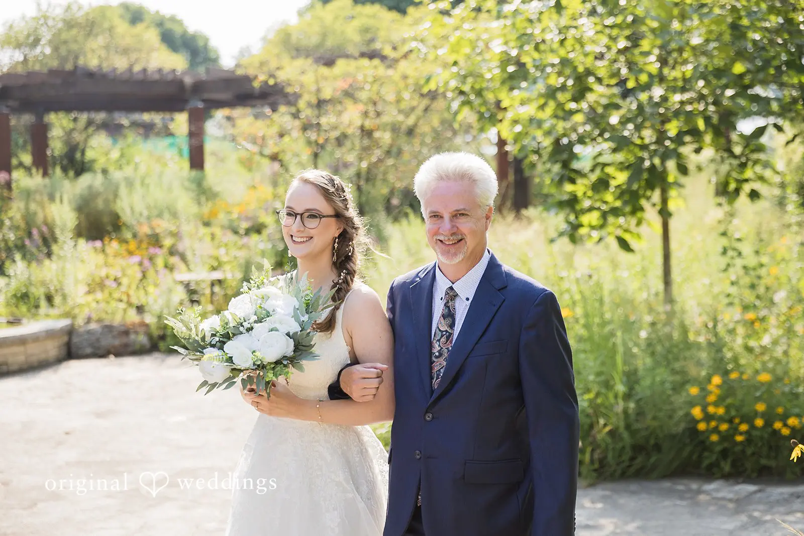 Melissa + Chris Independence Grove Wedding // Melissa & Chris -