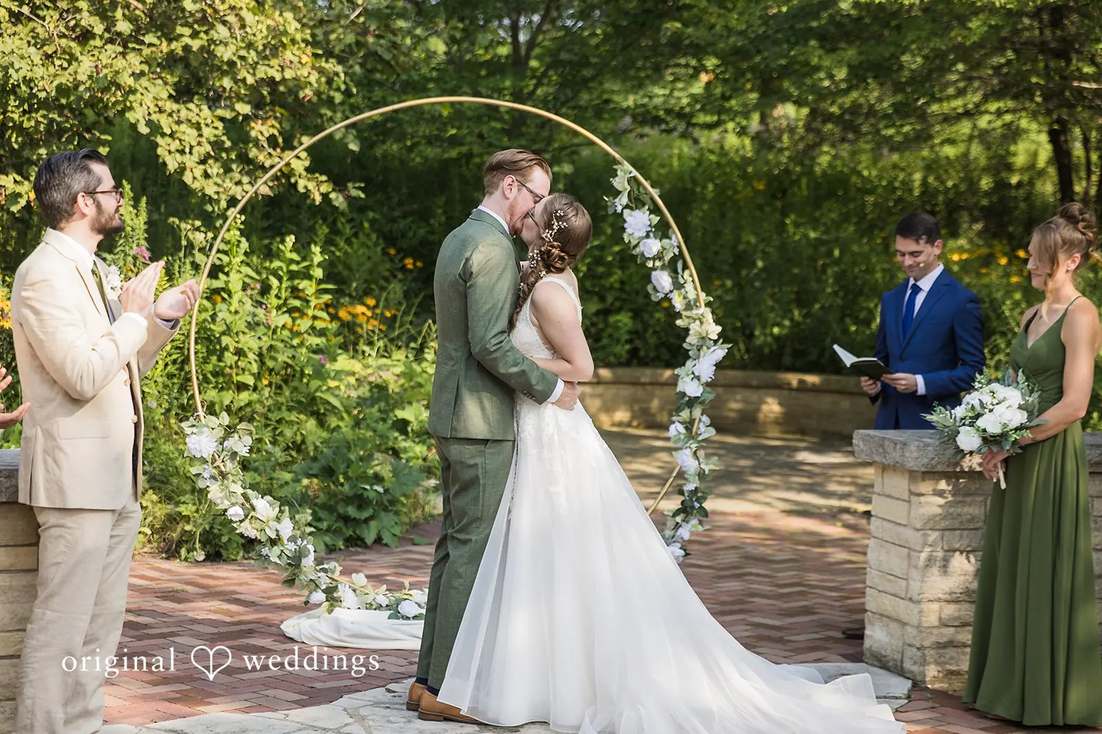 Melissa + Chris Independence Grove Wedding // Melissa & Chris -