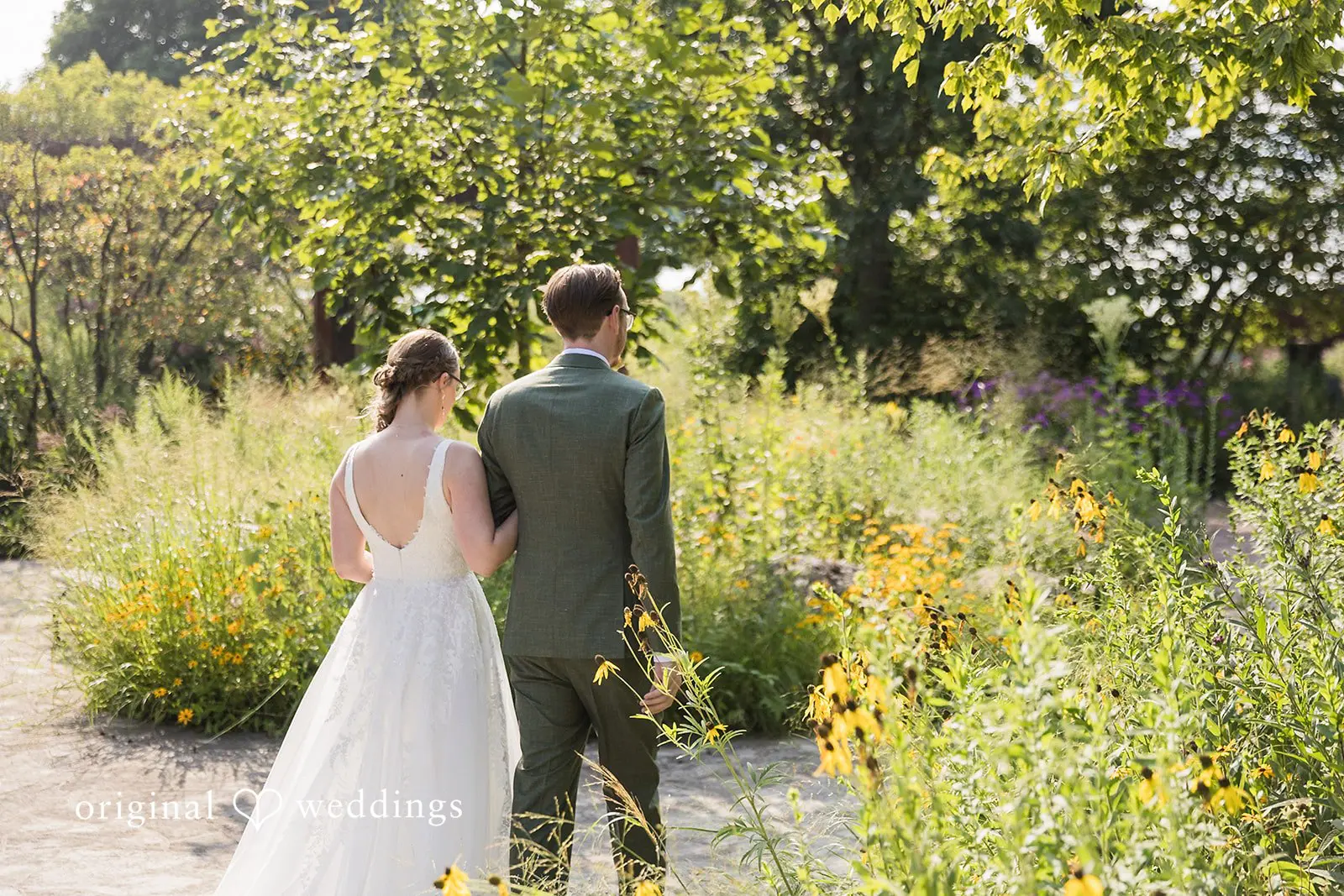 Melissa + Chris Independence Grove Wedding // Melissa & Chris -