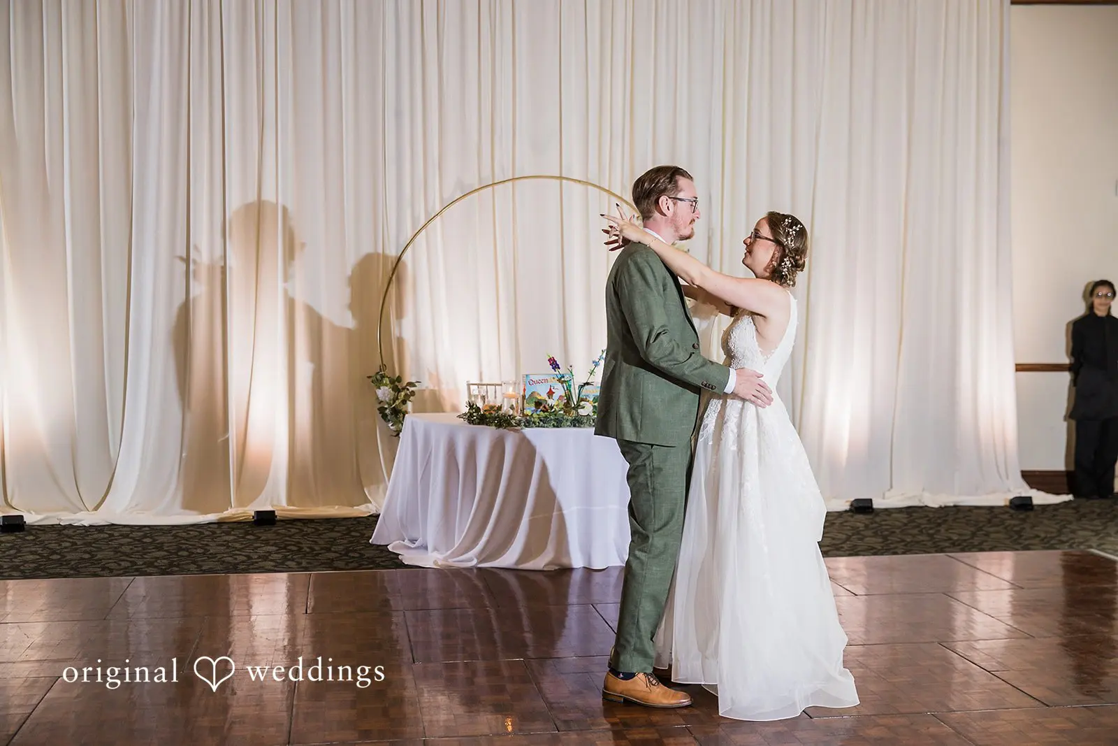 Melissa + Chris Independence Grove Wedding // Melissa & Chris -