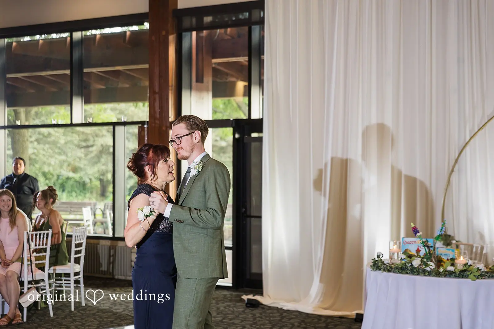 Melissa + Chris Independence Grove Wedding // Melissa & Chris -