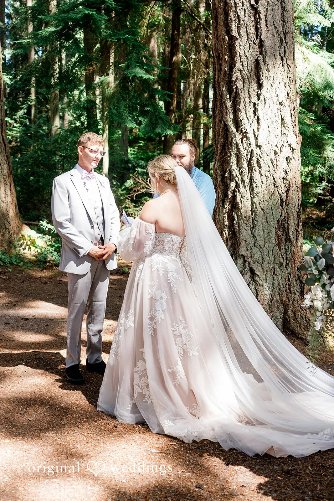 Alexus + Eric Kitsap Memorial State Park Wedding // Alexus & Eric -