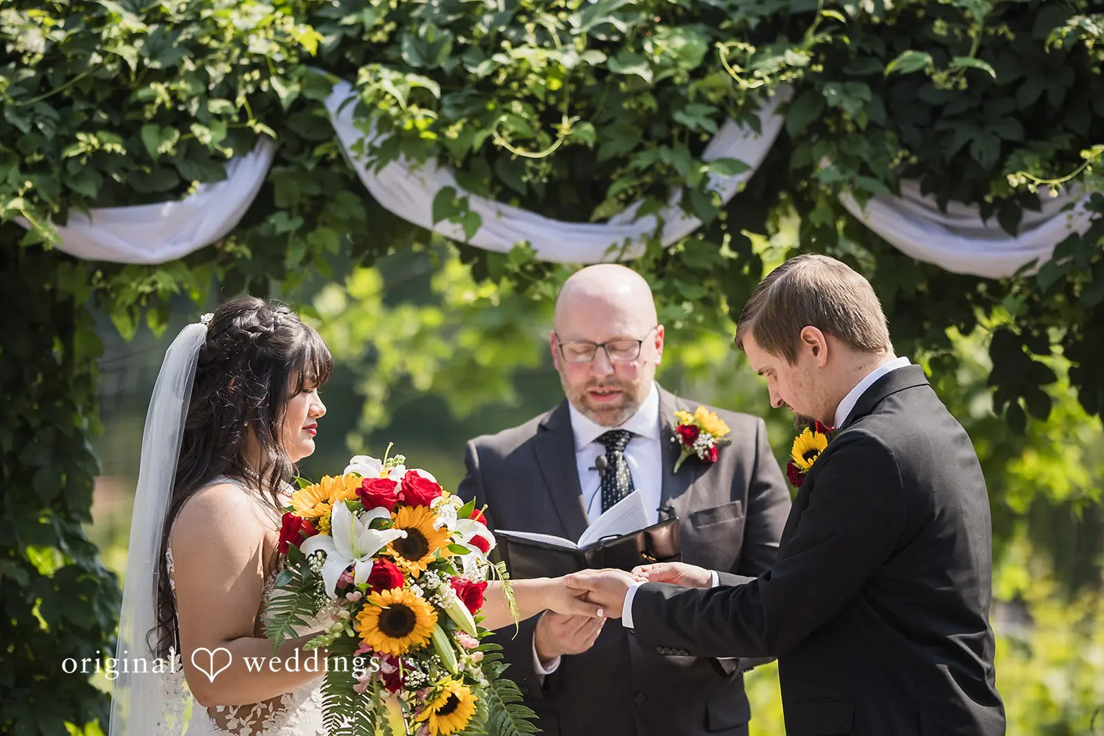 Melissa + Paul Knoll Crest Gardens Wedding // Melissa & Paul -
