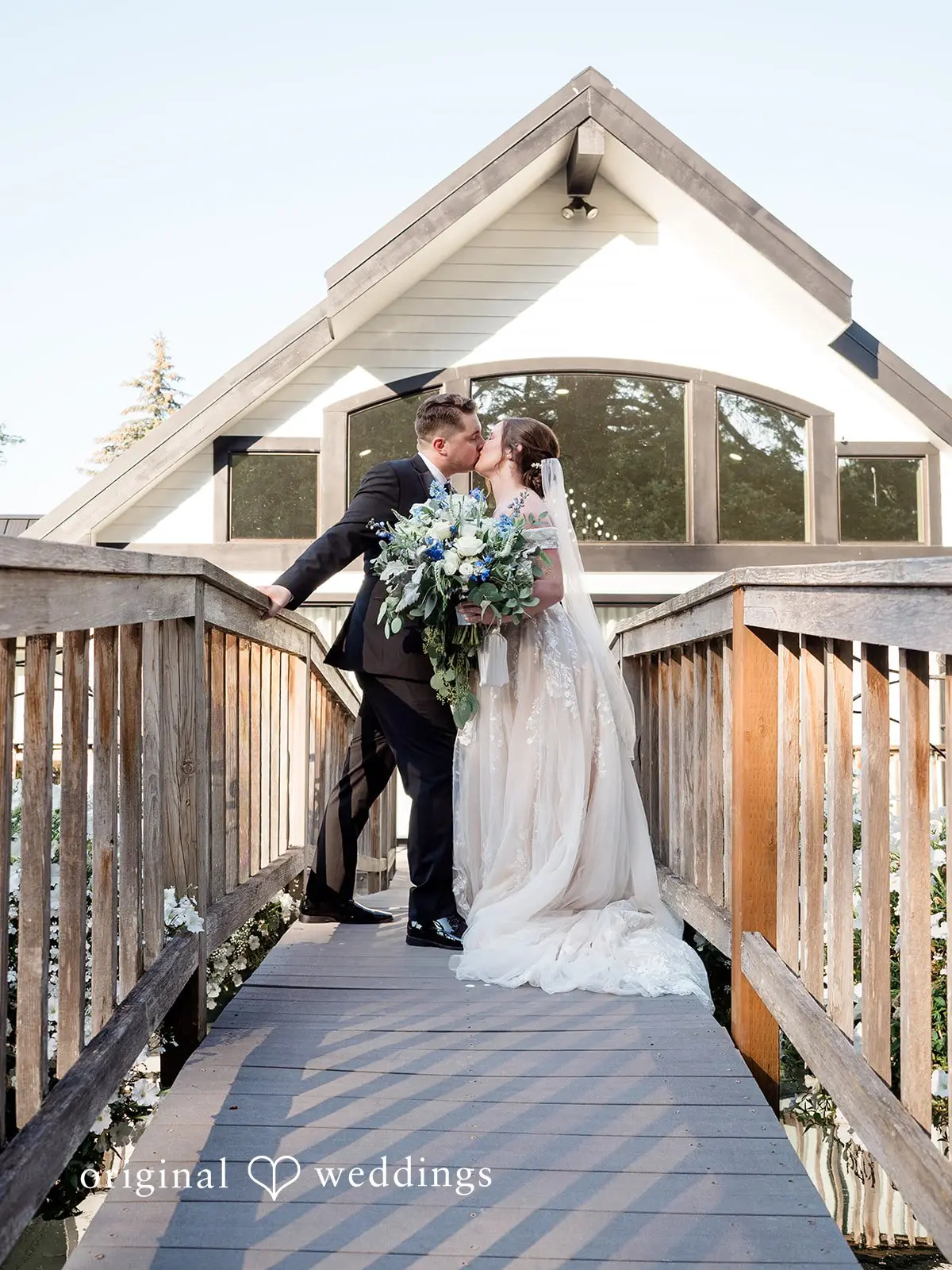 Julia + Robby Lakeside Gardens Wedding // Julia & Robby -
