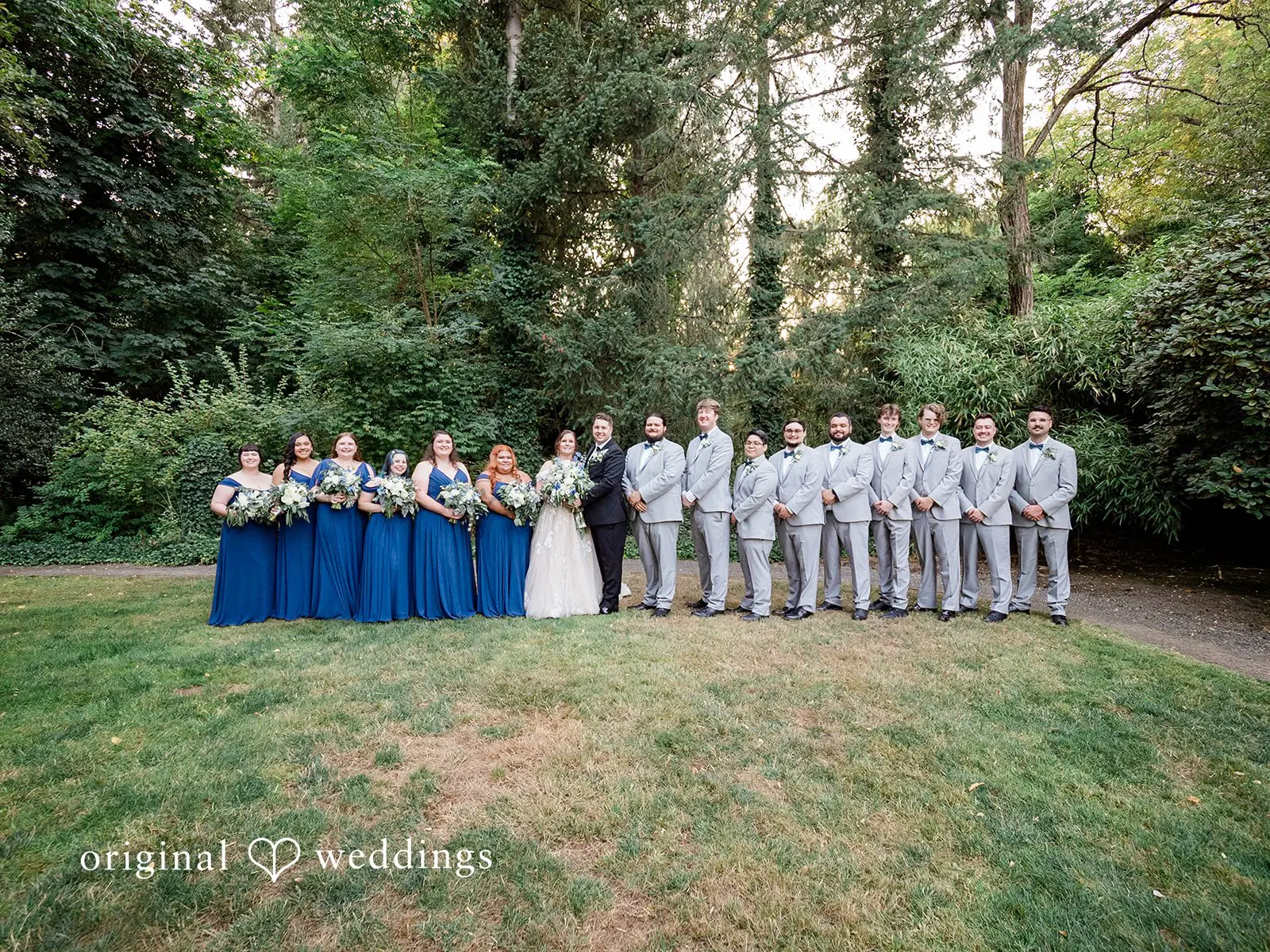 Julia + Robby Lakeside Gardens Wedding // Julia & Robby -