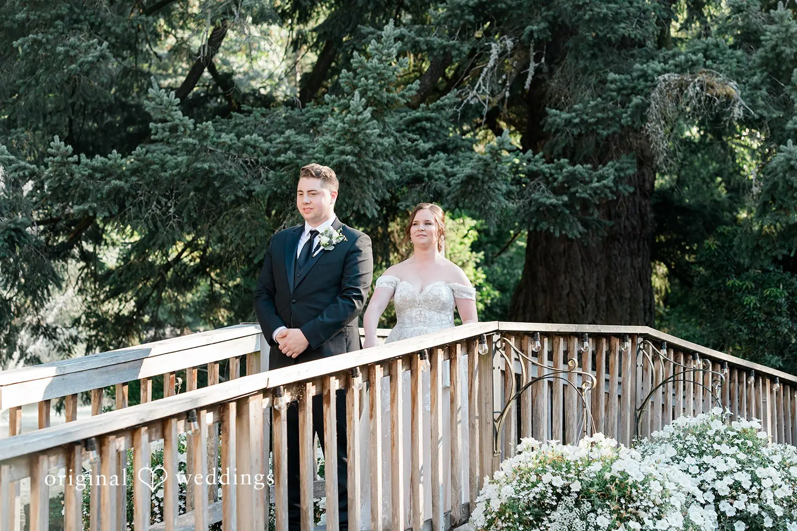 Julia + Robby Lakeside Gardens Wedding // Julia & Robby -