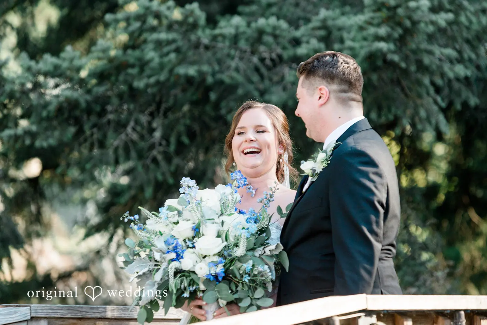 Julia + Robby Lakeside Gardens Wedding // Julia & Robby -
