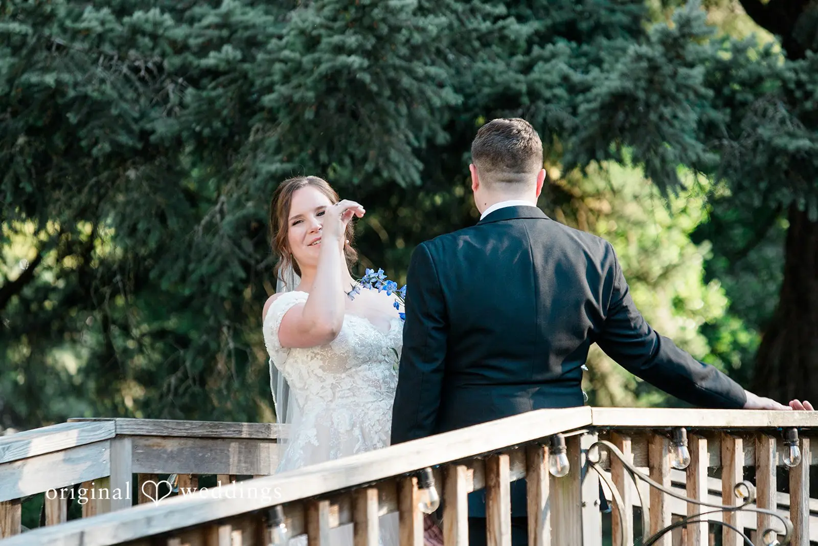 Julia + Robby Lakeside Gardens Wedding // Julia & Robby -