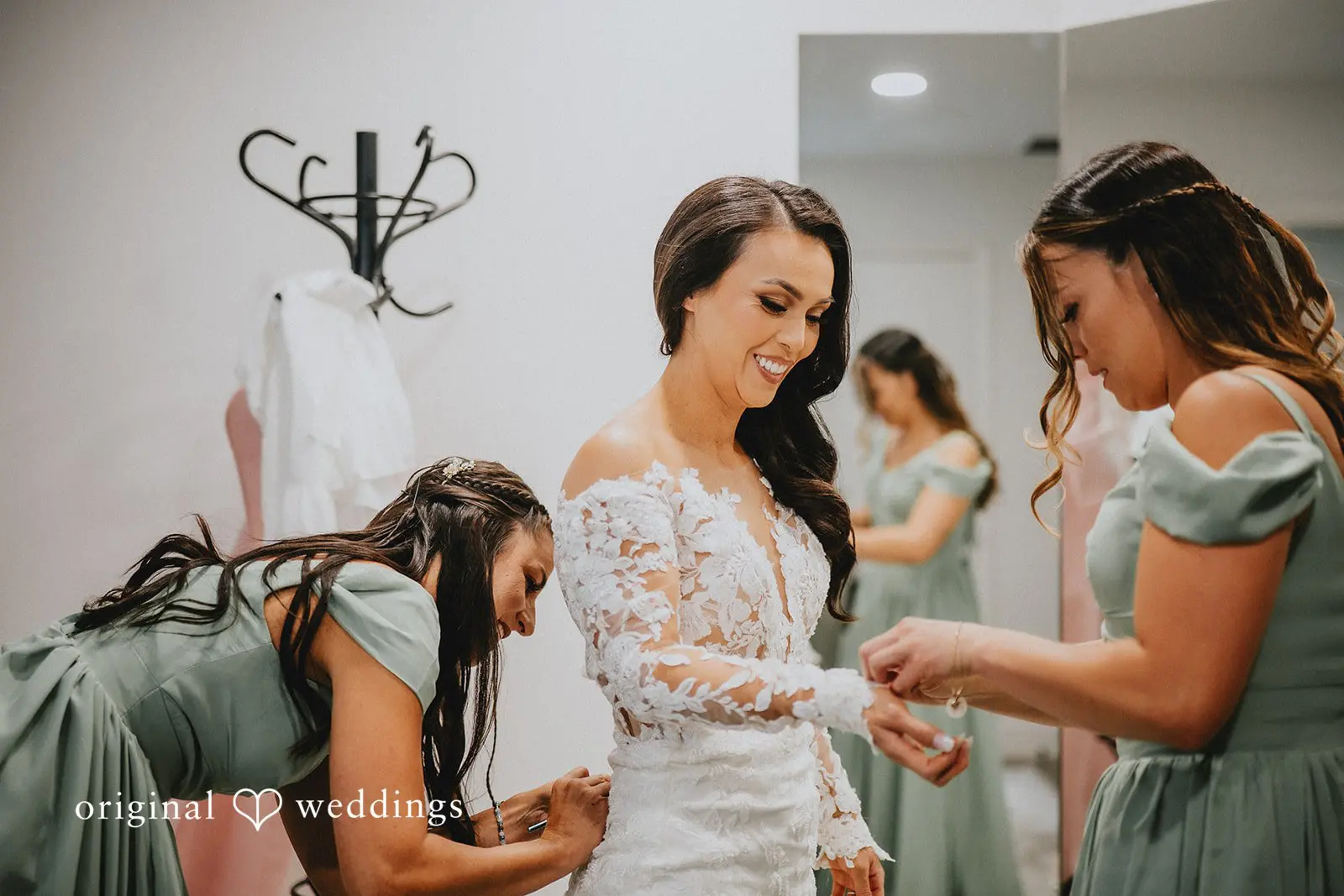 Phillip + Rachelle Lakeside Gardens Wedding // Rachelle & Phillip -