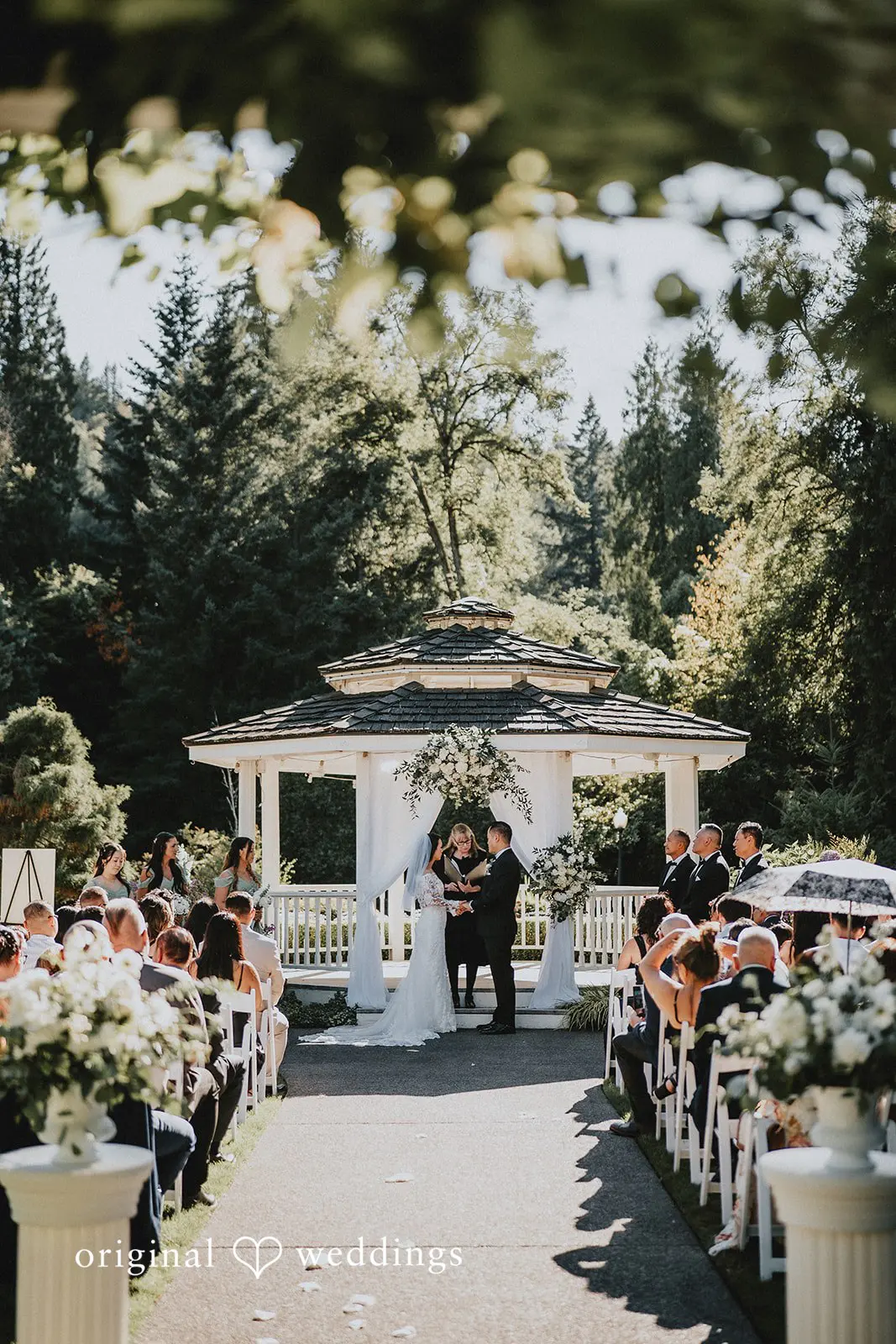 Phillip + Rachelle Lakeside Gardens Wedding // Rachelle & Phillip -