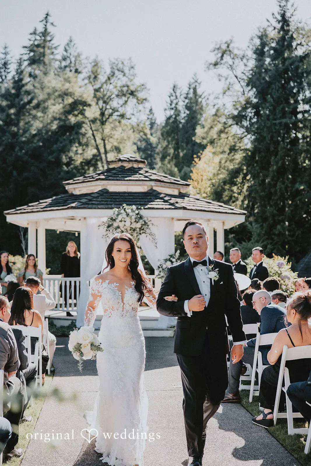 Phillip + Rachelle Lakeside Gardens Wedding // Rachelle & Phillip -
