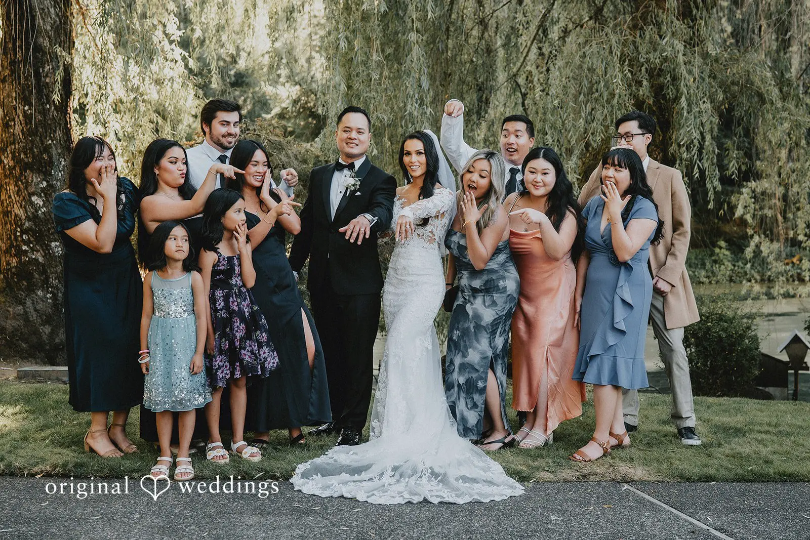 Phillip + Rachelle Lakeside Gardens Wedding // Rachelle & Phillip -