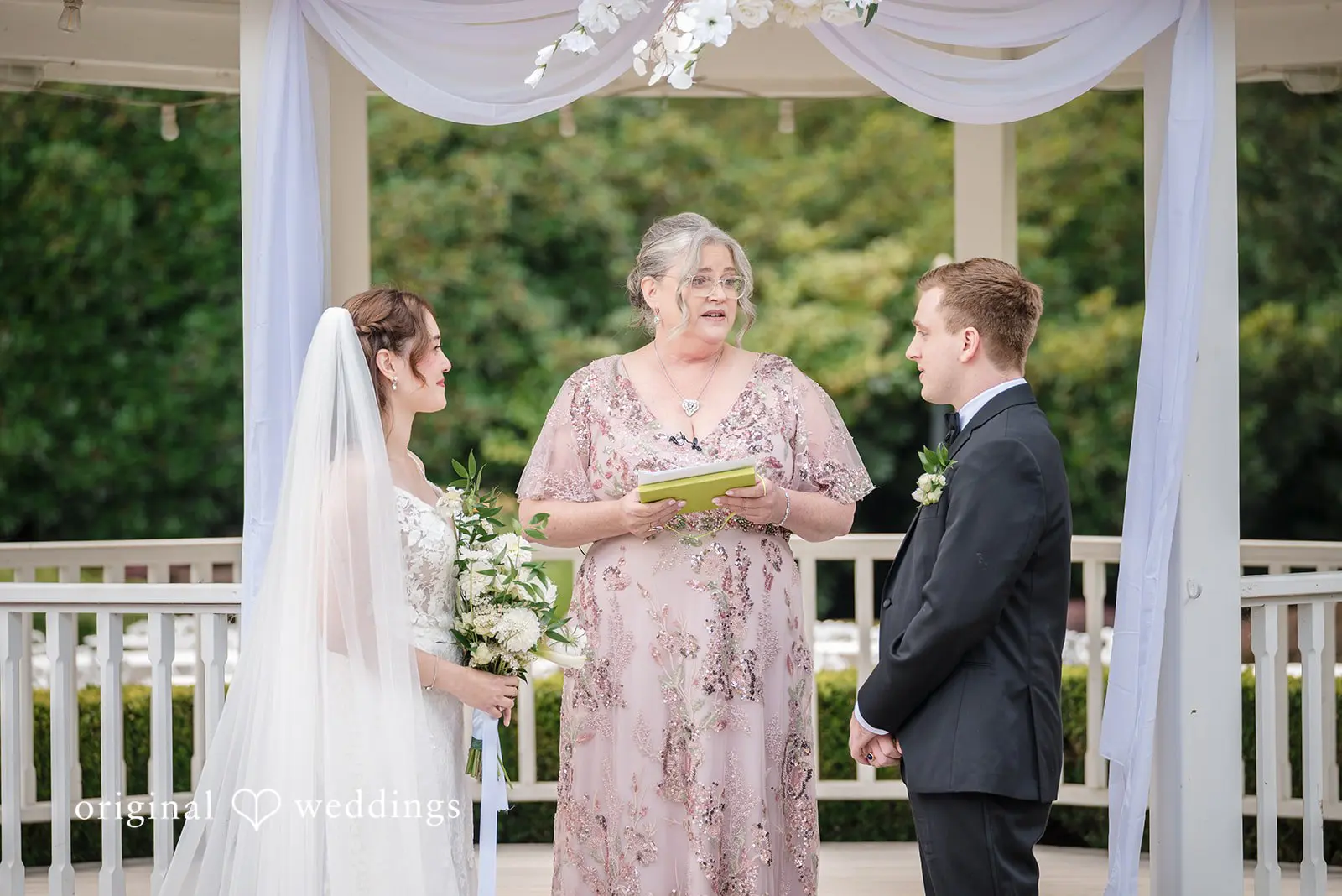 Alisa + Ramzey Lakeside Gardens Wedding // Alisa & Ramzey -