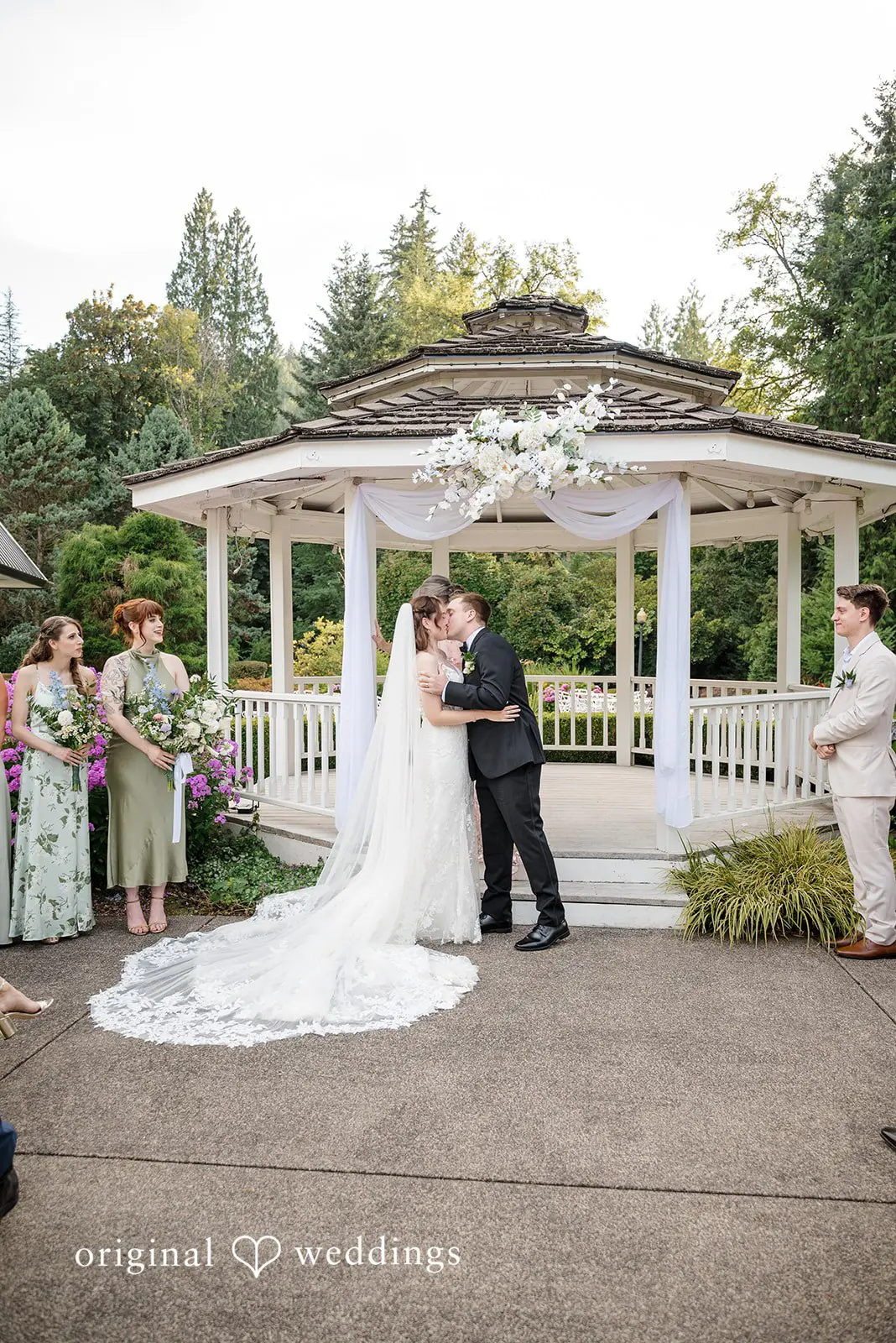 Alisa + Ramzey Lakeside Gardens Wedding // Alisa & Ramzey -