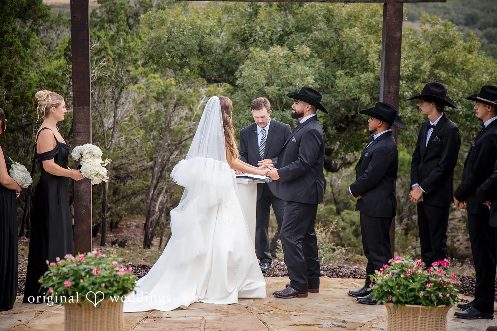 Longhorn Getaway Wedding // Maranda & Robert -
