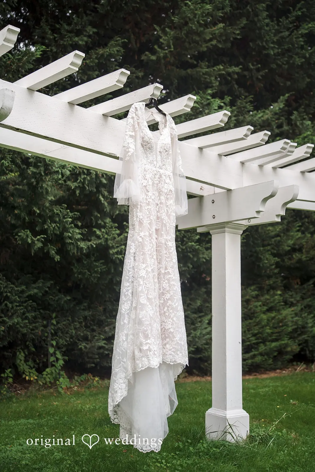 Alexis + Brandon Loves Manor Wedding // Alexis & Brandon -