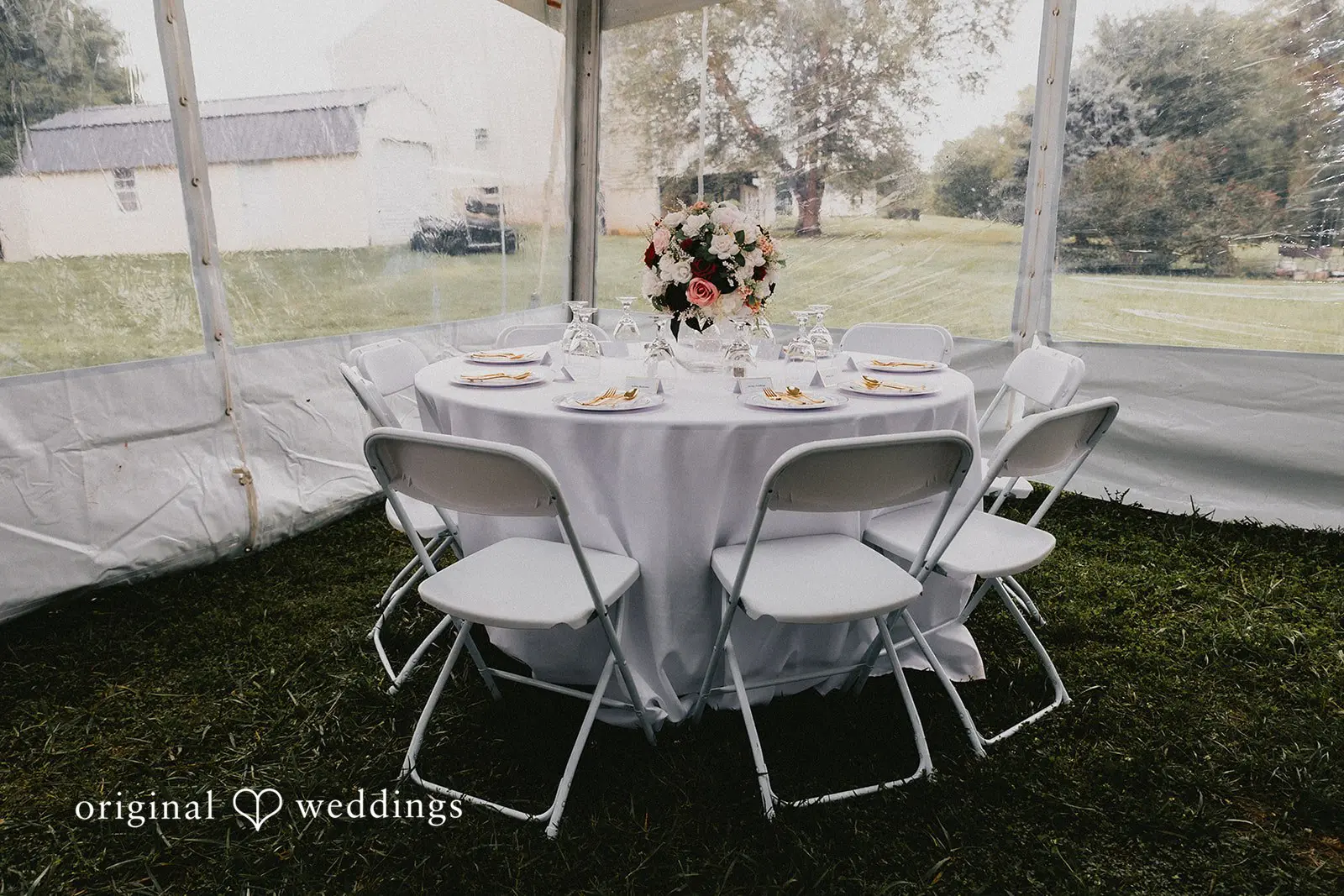 Robyn + Stephen Maryland Backyard Wedding // Robyn & Stephen -
