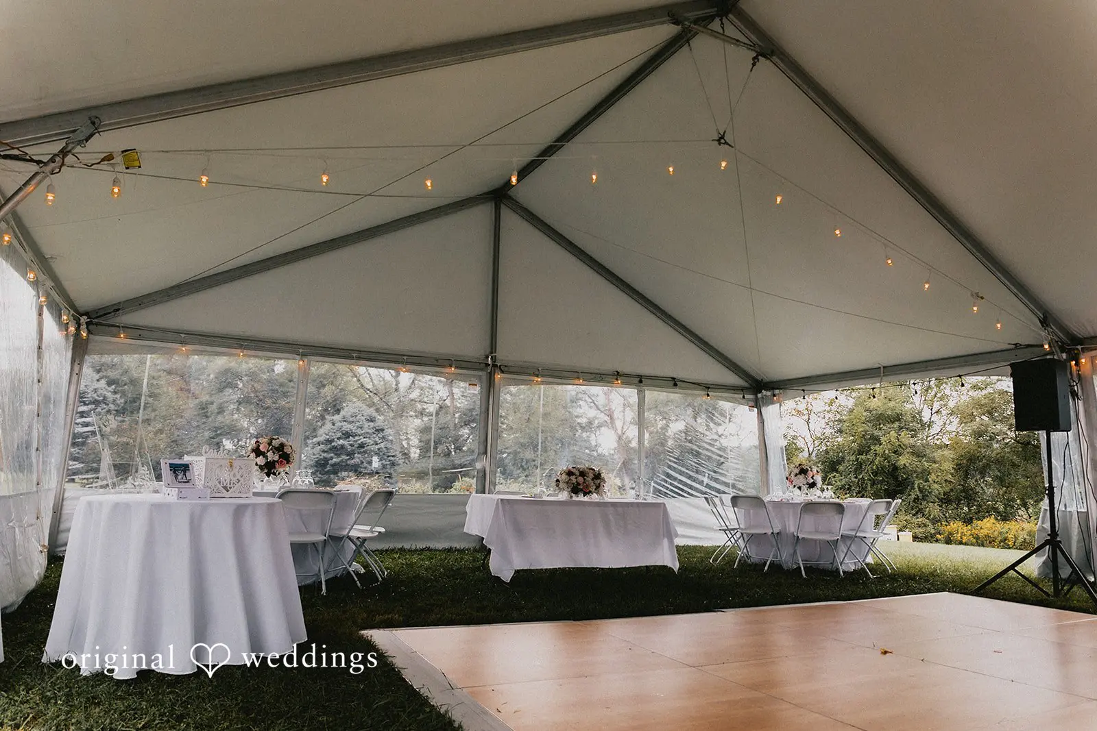 Robyn + Stephen Maryland Backyard Wedding // Robyn & Stephen -