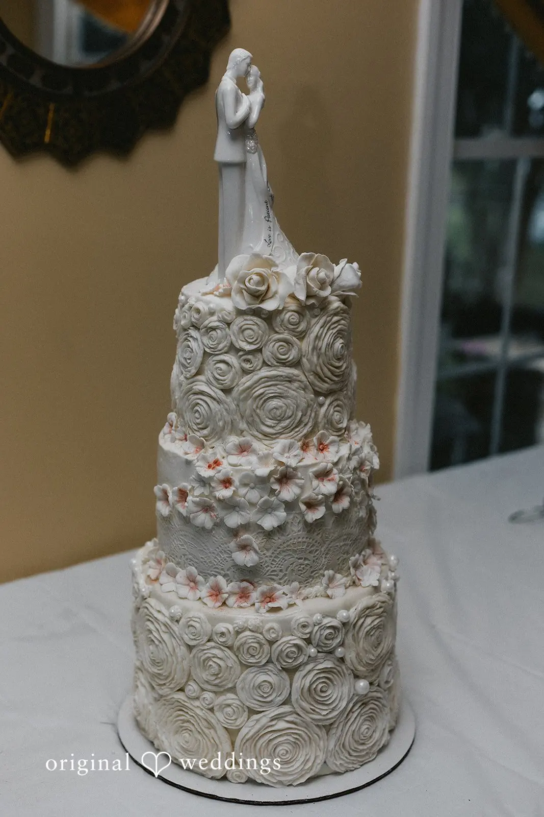 Robyn + Stephen Maryland Backyard Wedding // Robyn & Stephen -