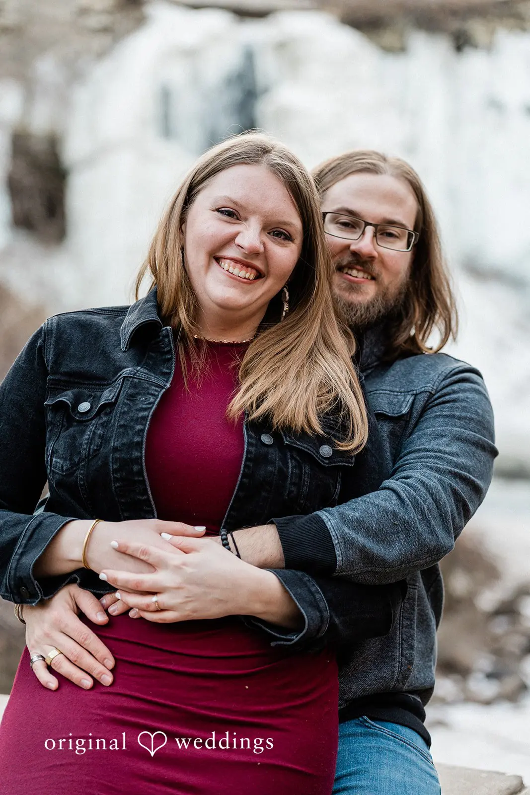 Courtney + Ross Minnehaha Falls Engagement // Courtney & Ross -
