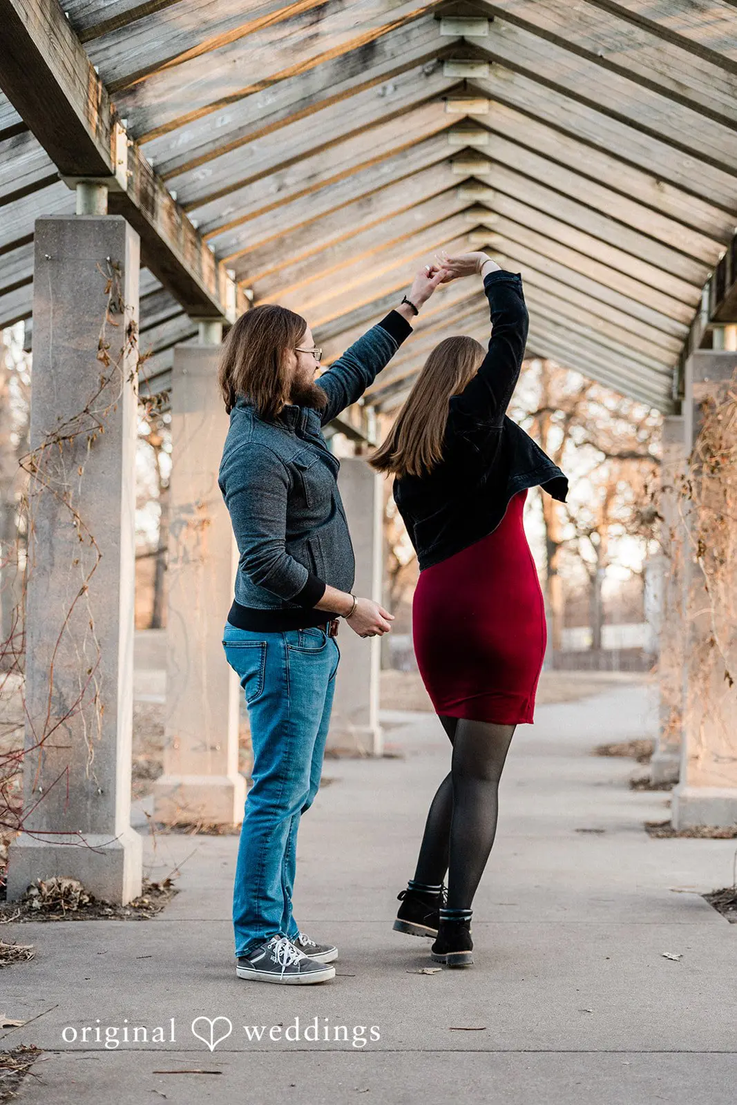 Courtney + Ross Minnehaha Falls Engagement // Courtney & Ross -