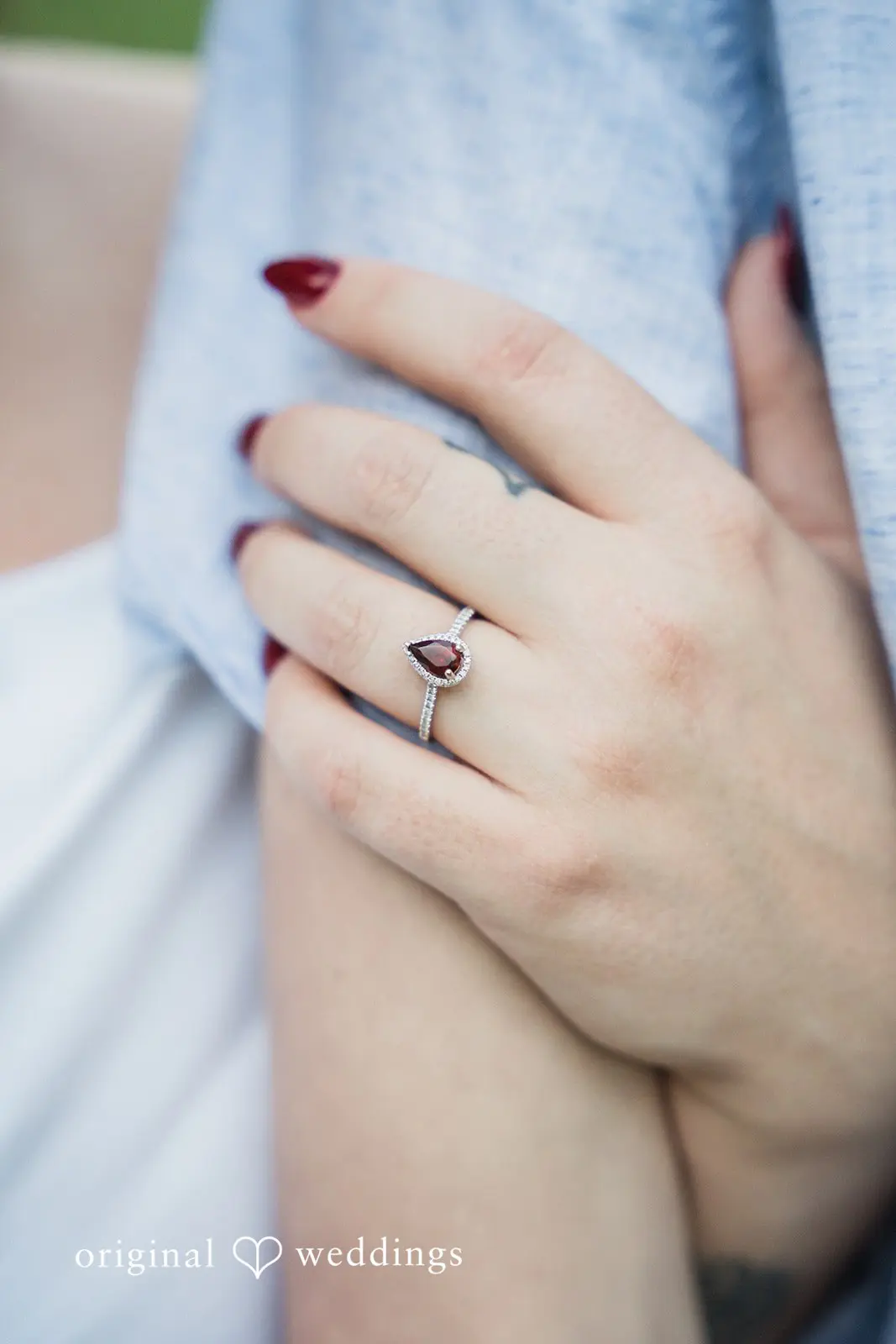 Matti + Logan Minnehaha Falls Engagement // Matti & Logan -