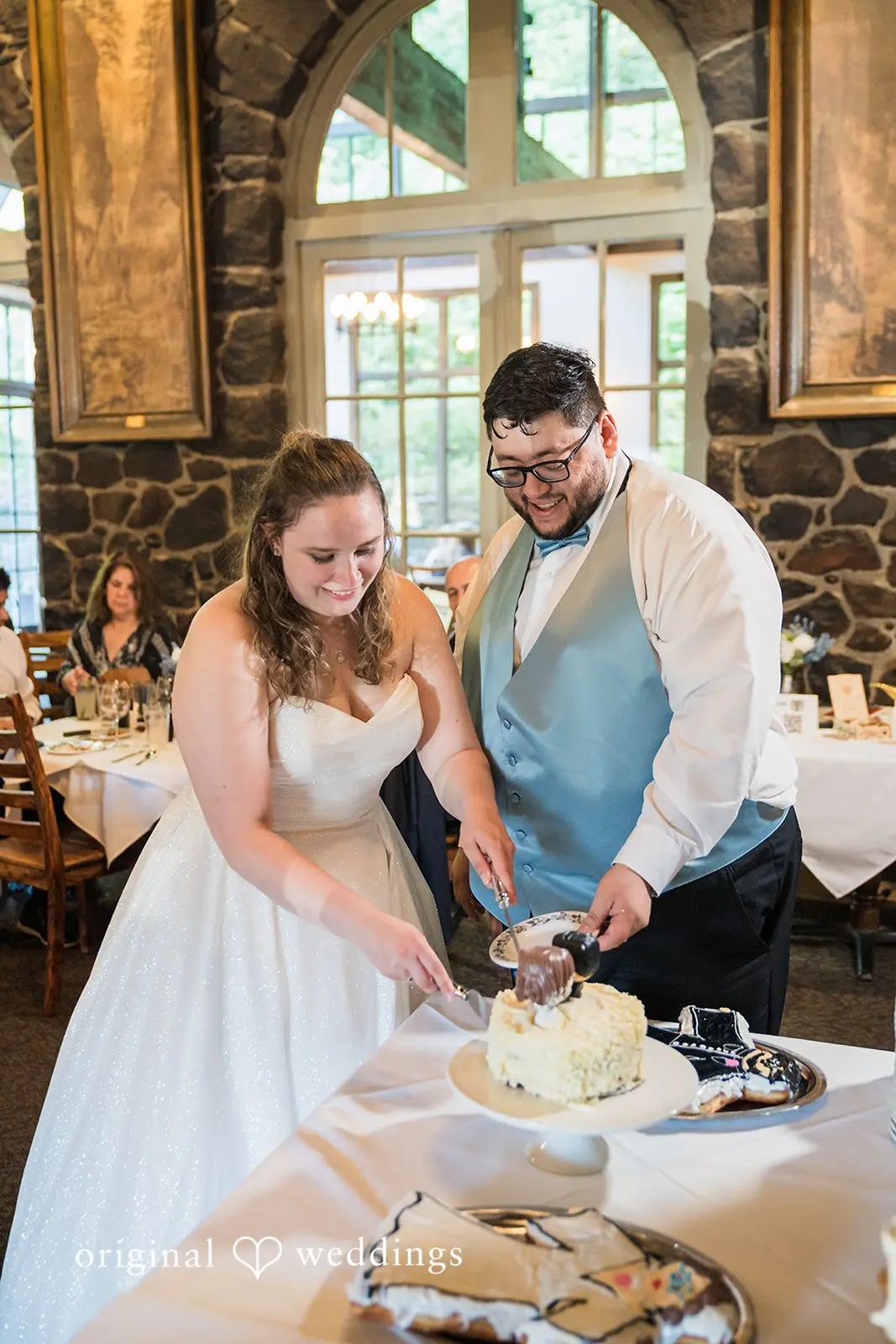 Krystal + Jose Multnomah Falls Wedding // Krystal & Jose -