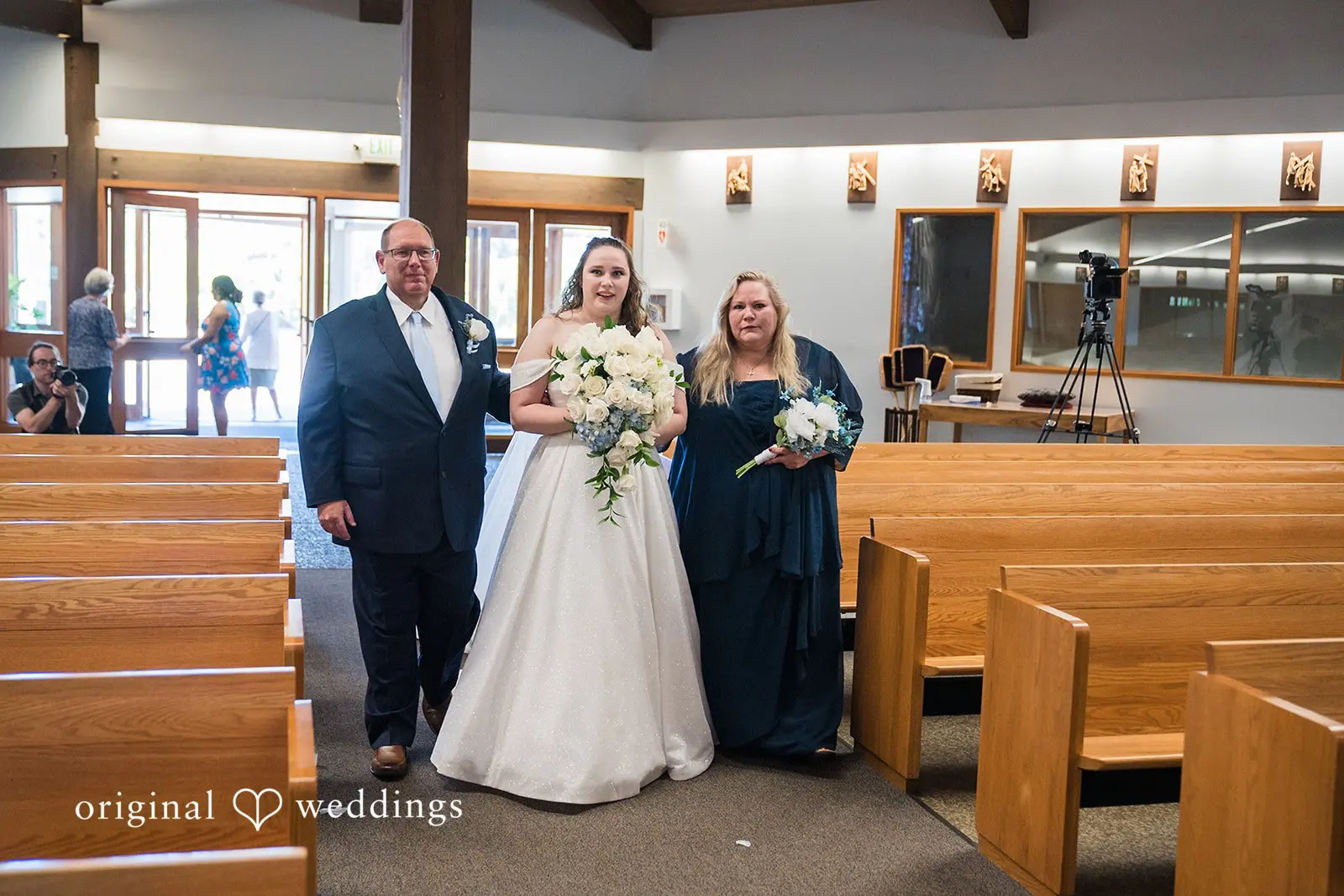 Krystal + Jose Multnomah Falls Wedding // Krystal & Jose -