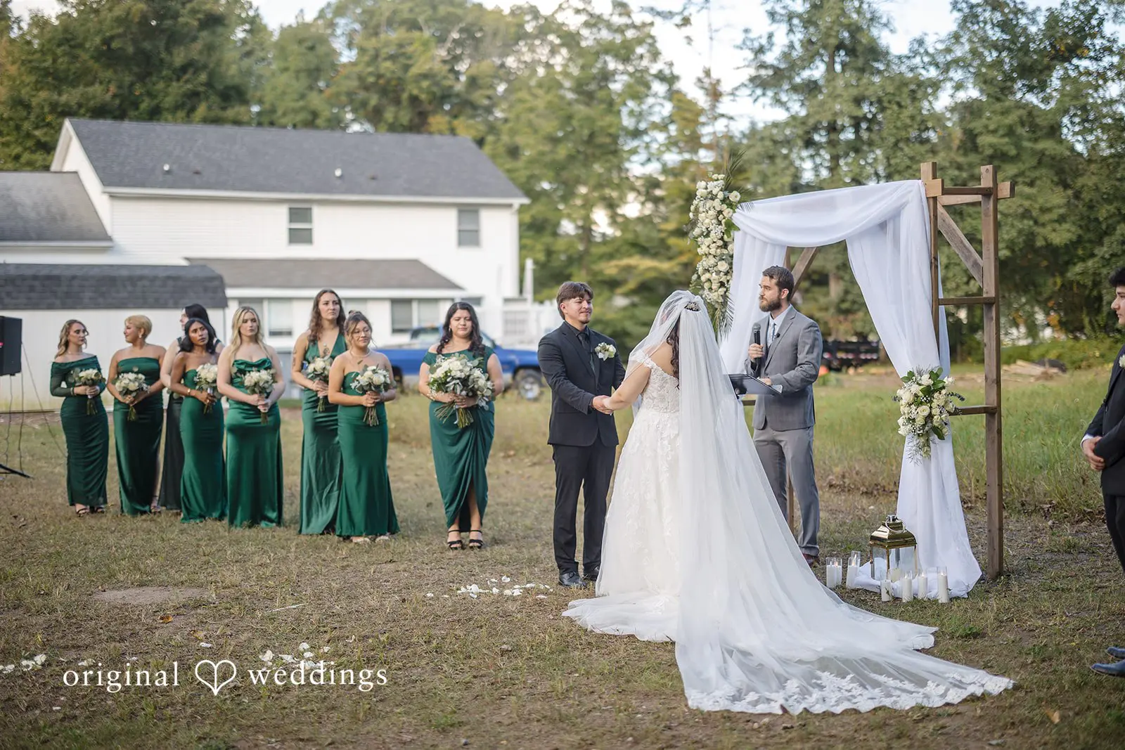 Jenifer + Josue New York Backyard Wedding // Jenifer & Josue -