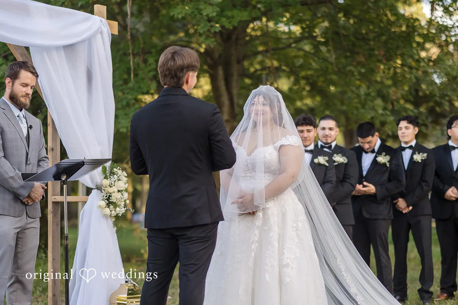 Jenifer + Josue New York Backyard Wedding // Jenifer & Josue -
