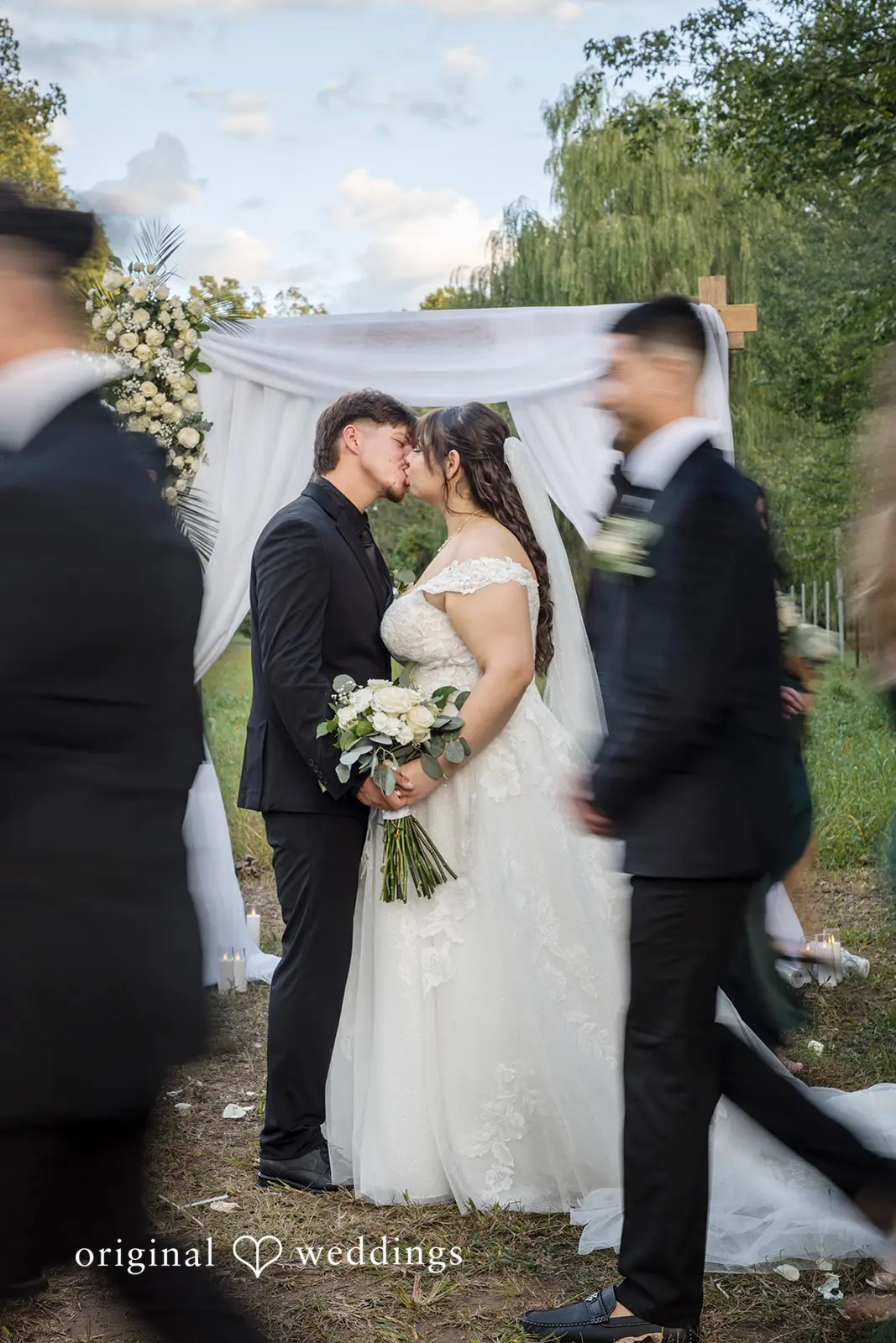 Jenifer + Josue New York Backyard Wedding // Jenifer & Josue -