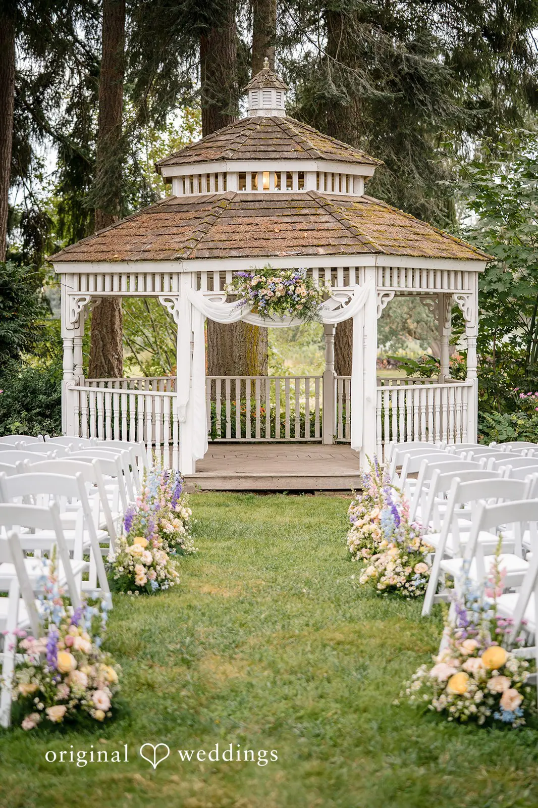 Matthew + Madelyn Oakwood Gardens and Alpaca Farm Wedding // Madelyn & Matthew -