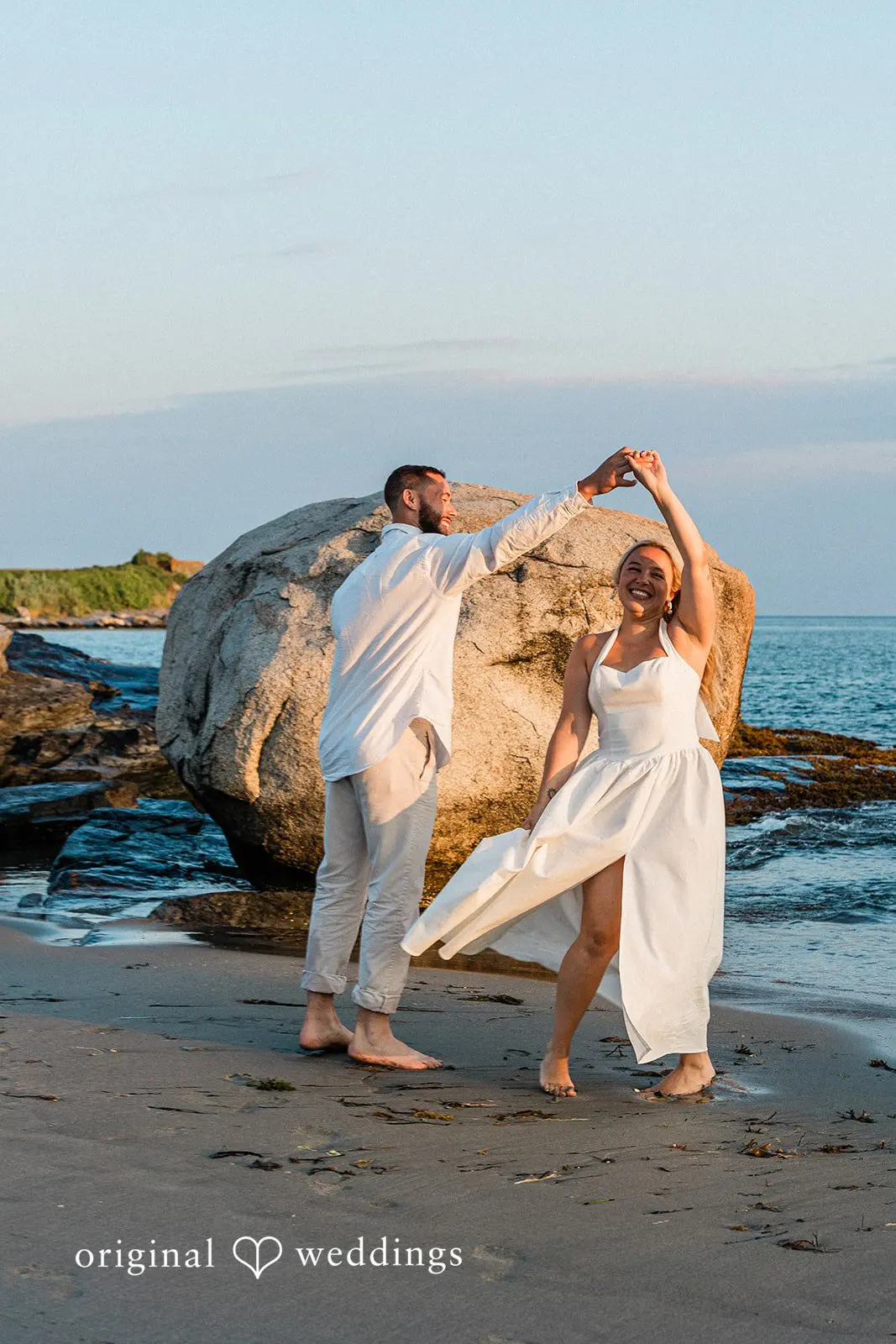 Ocean Drive in Newport Engagement // Taylor & Andrew -